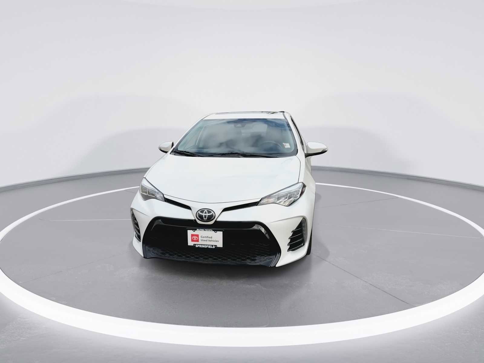 Thumbnail: 2017 Toyota Corolla - 3