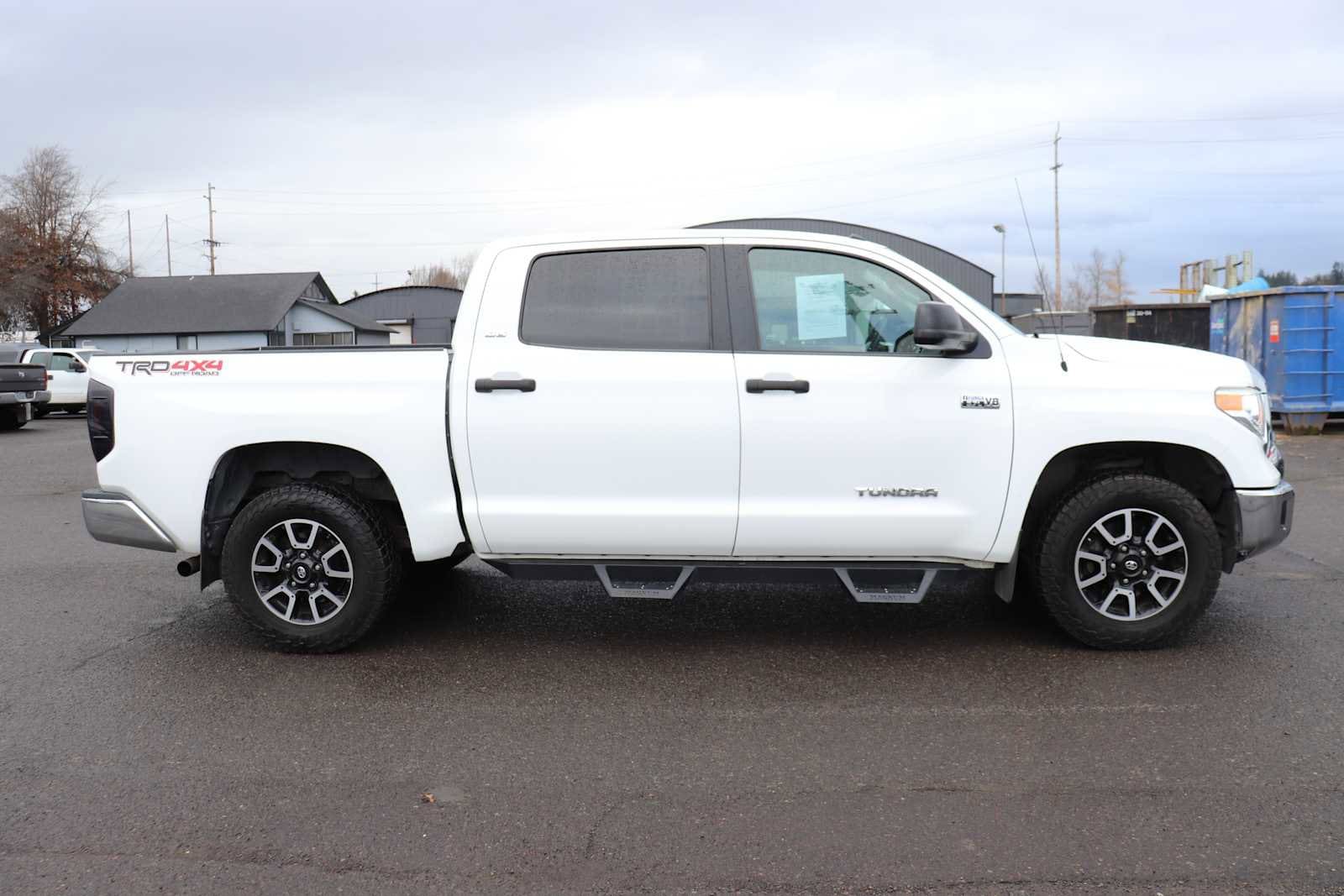 Thumbnail: 2016 Toyota Tundra - 4