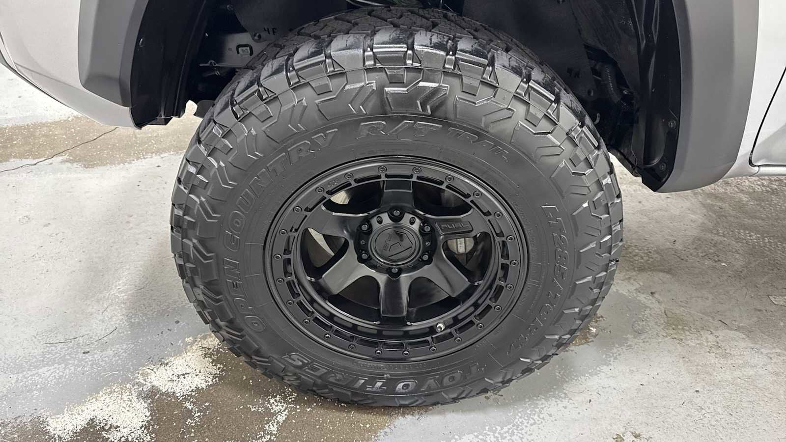 Thumbnail: 2020 Toyota Tacoma - 10