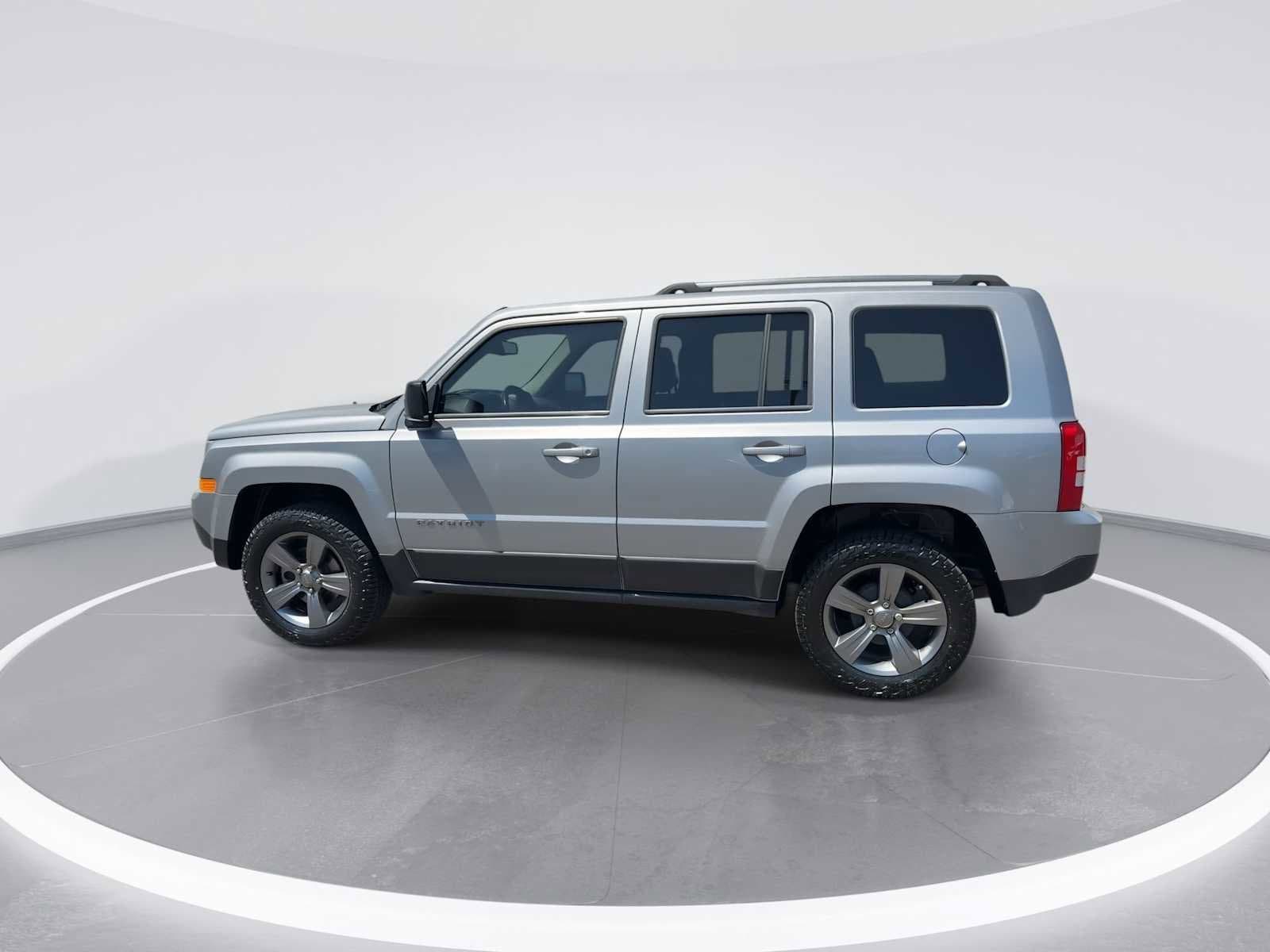 Thumbnail: 2016 Jeep Patriot - 5