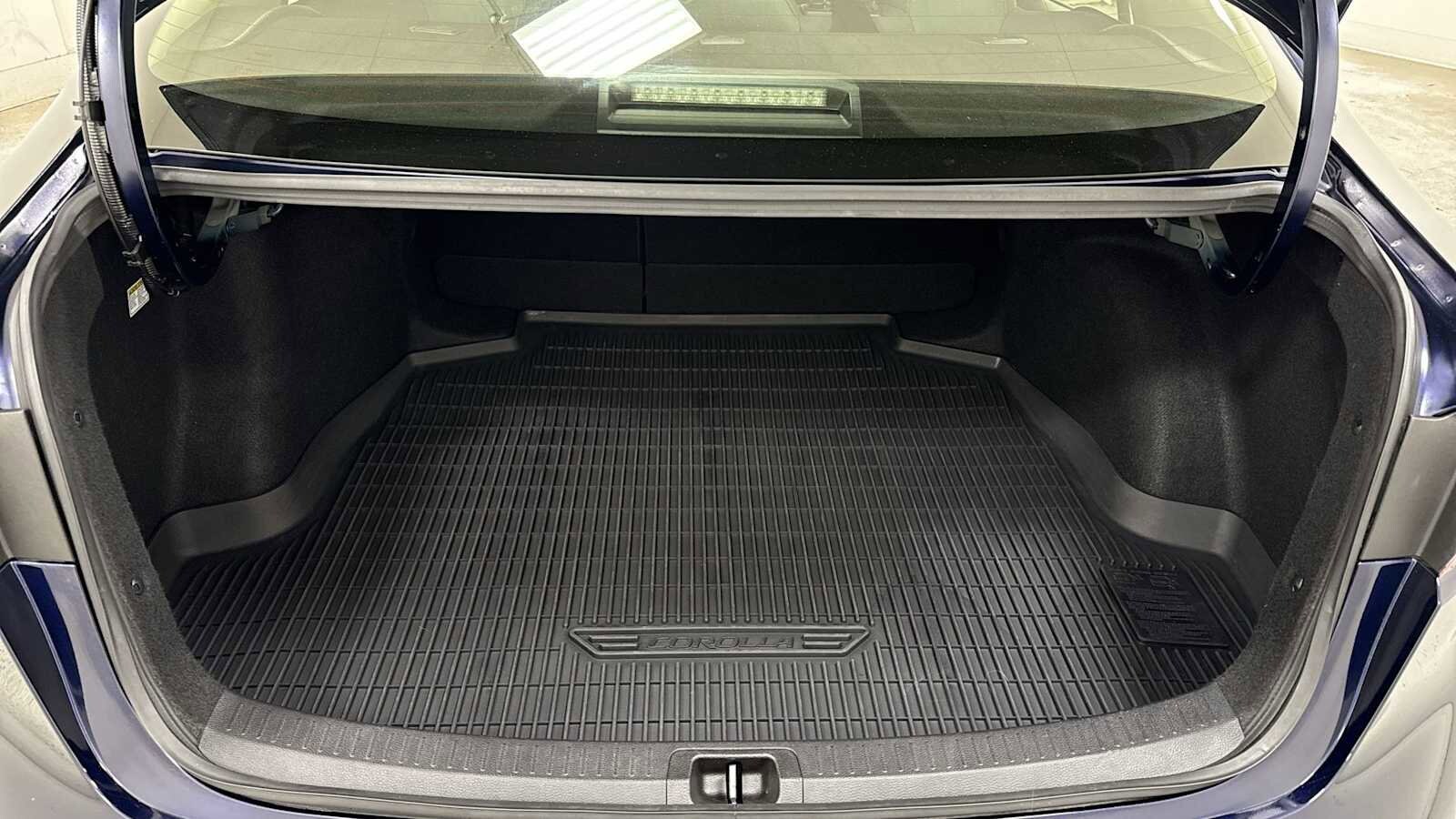 Thumbnail: 2021 Toyota Corolla - 26