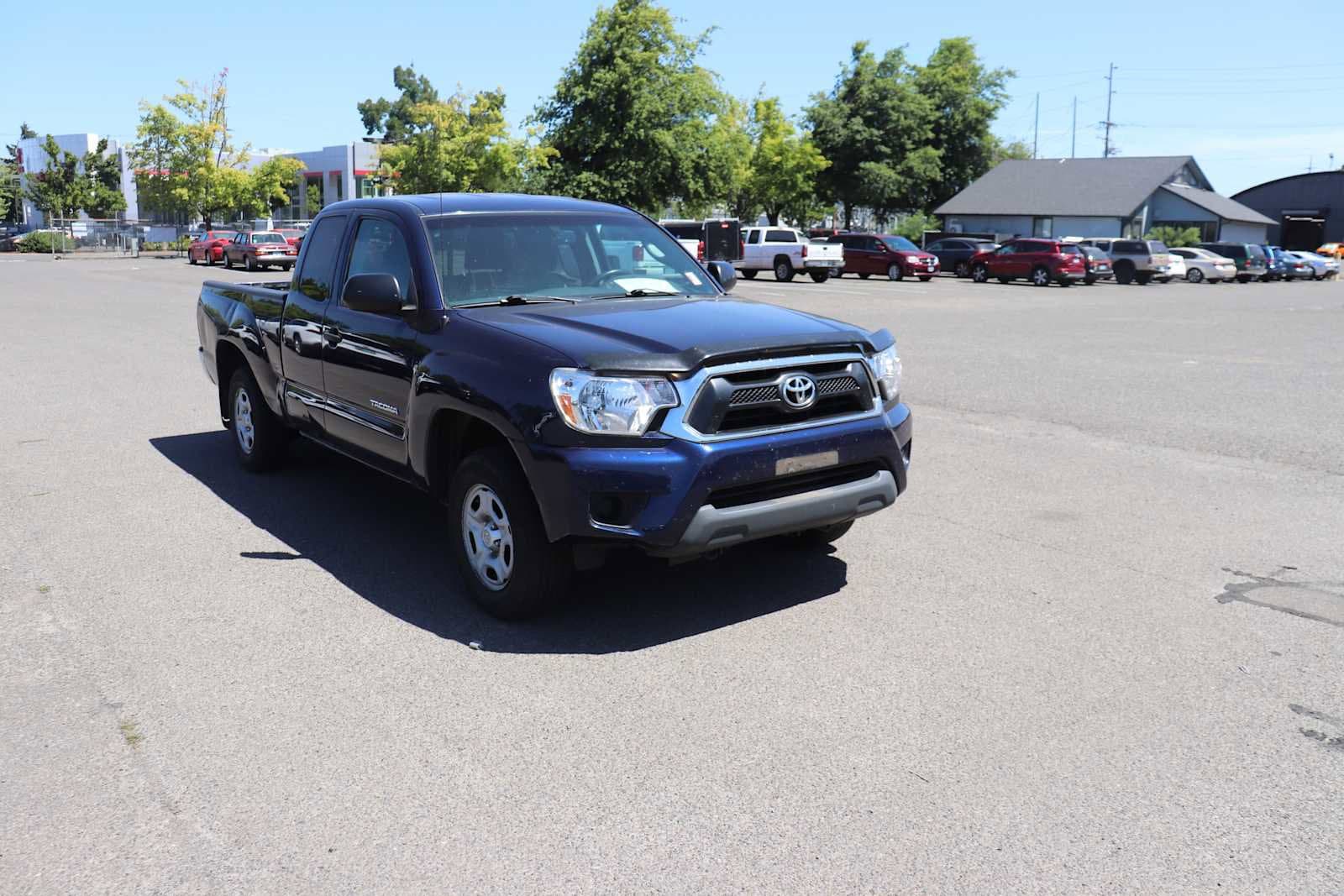 Thumbnail: 2013 Toyota Tacoma - 3