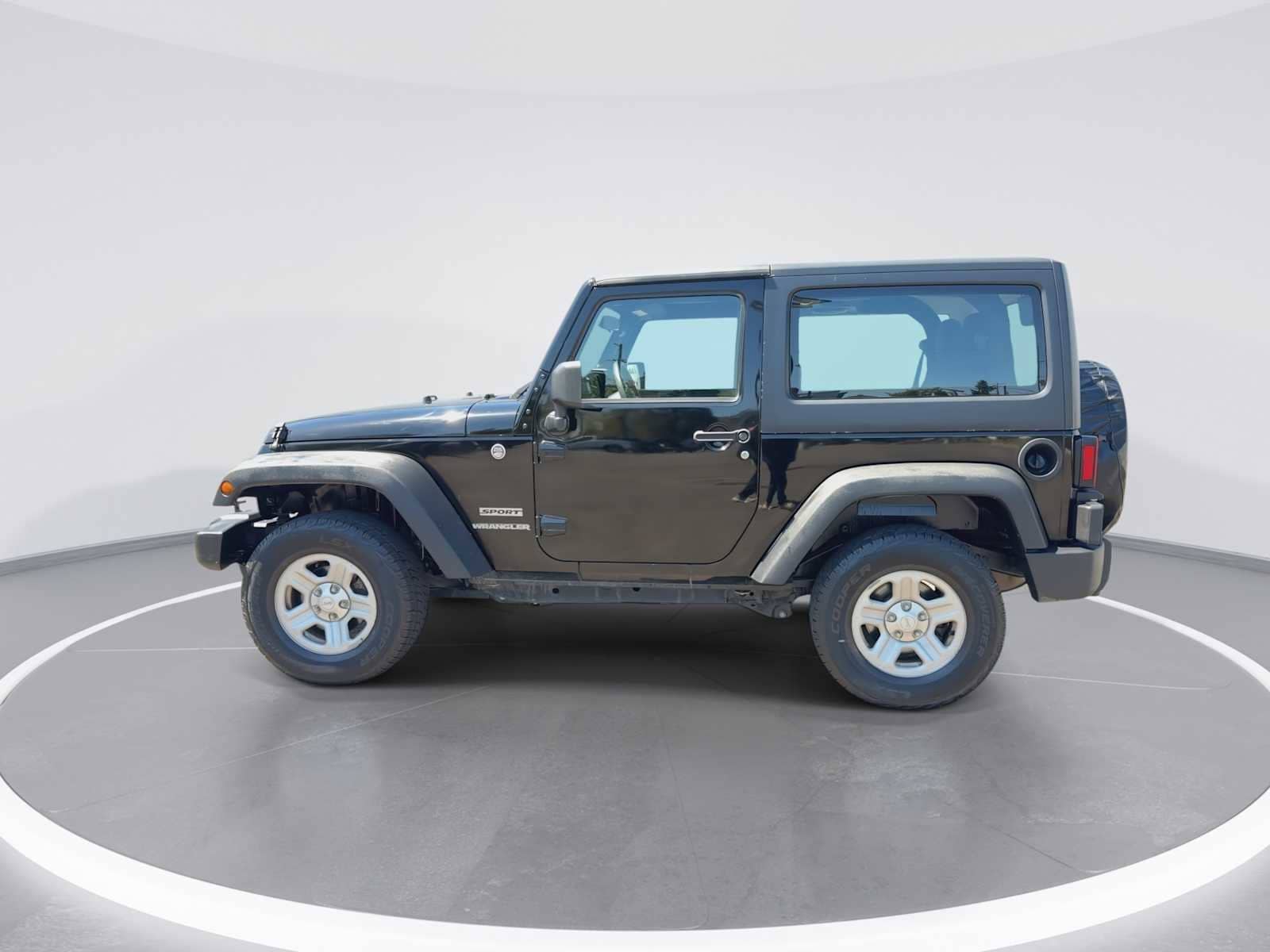 Thumbnail: 2012 Jeep Wrangler - 5