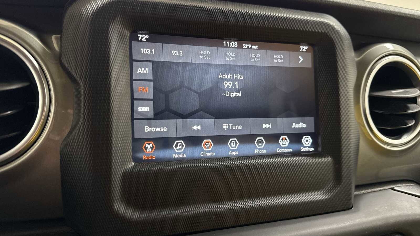 Thumbnail: 2019 Jeep Wrangler - 19