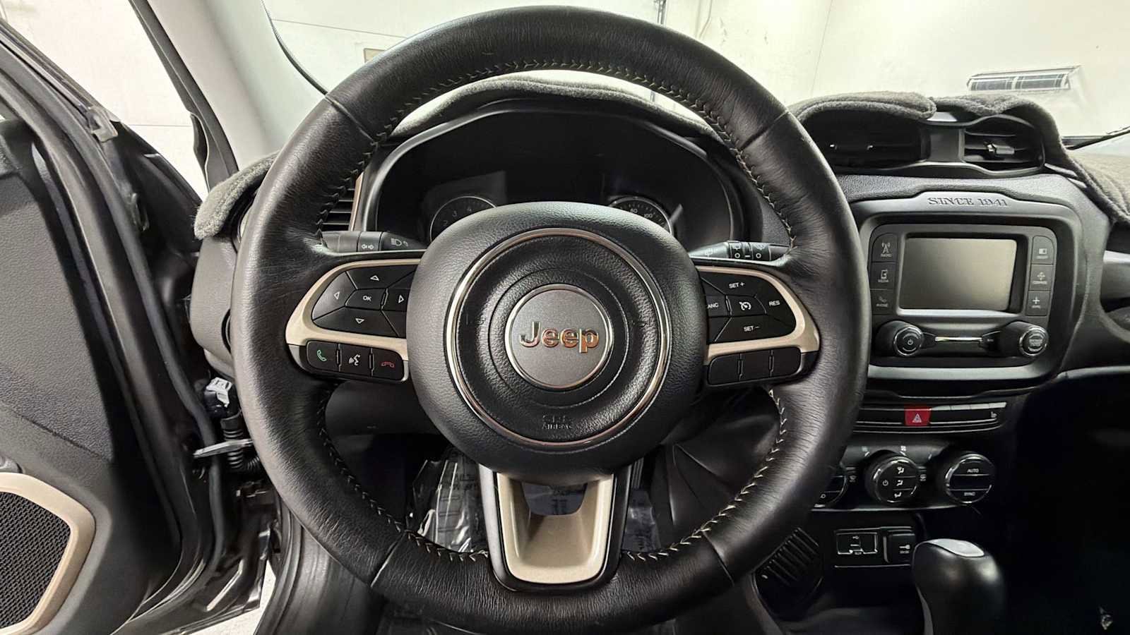 Thumbnail: 2016 Jeep Renegade - 16