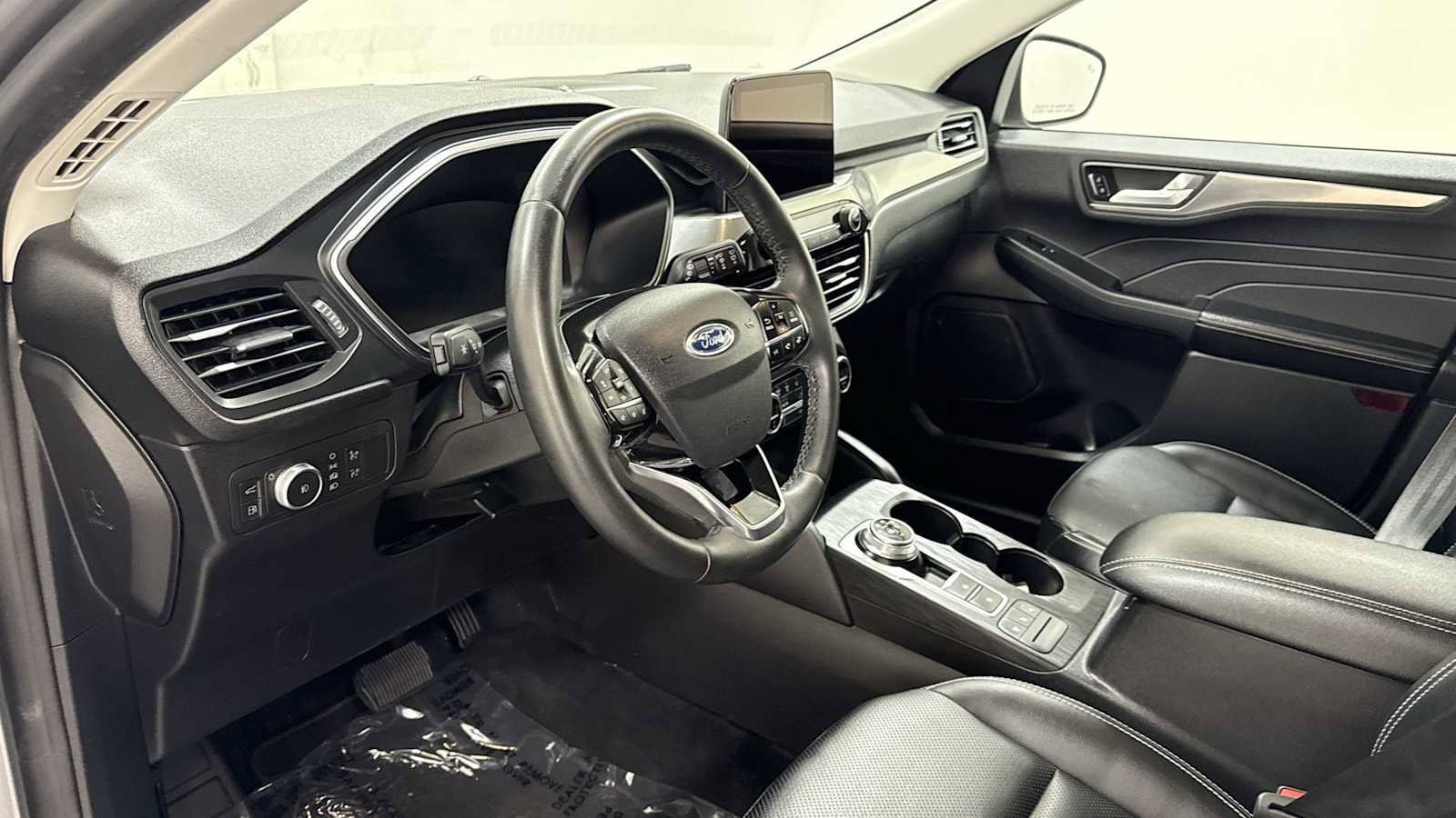 Thumbnail: 2021 Ford Escape - 12