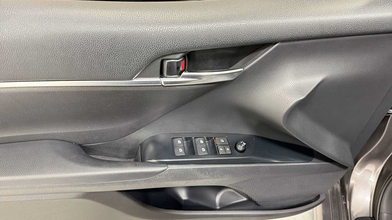 Thumbnail: 2019 Toyota Camry - 15