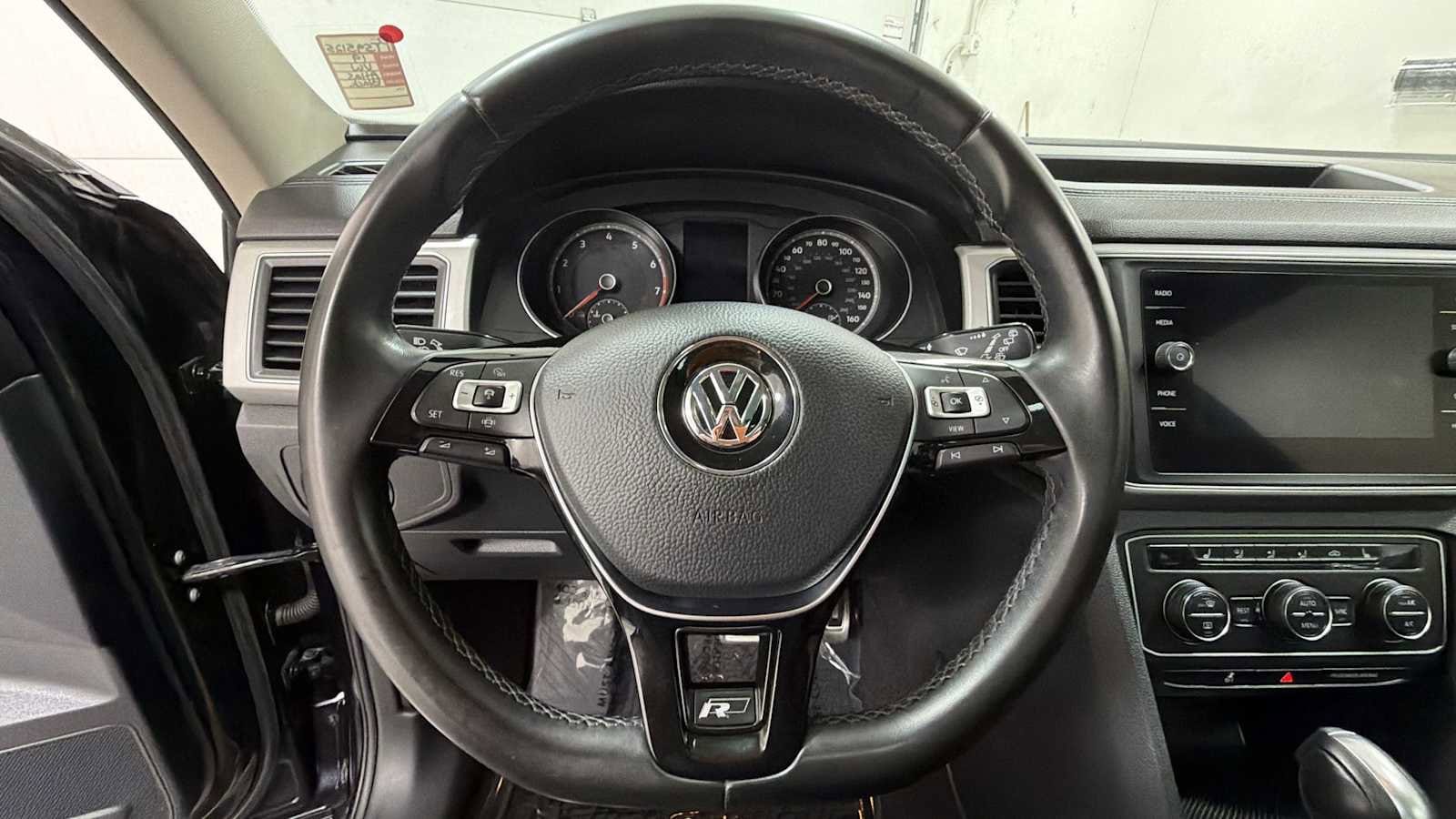 Thumbnail: 2019 Volkswagen Atlas - 16