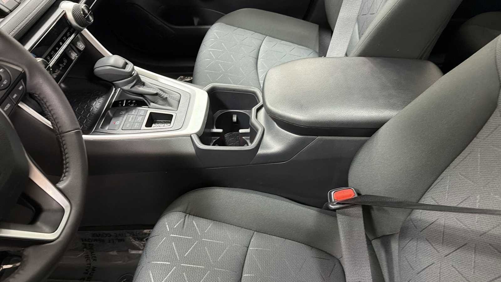 Thumbnail: 2025 Toyota RAV4 - 23