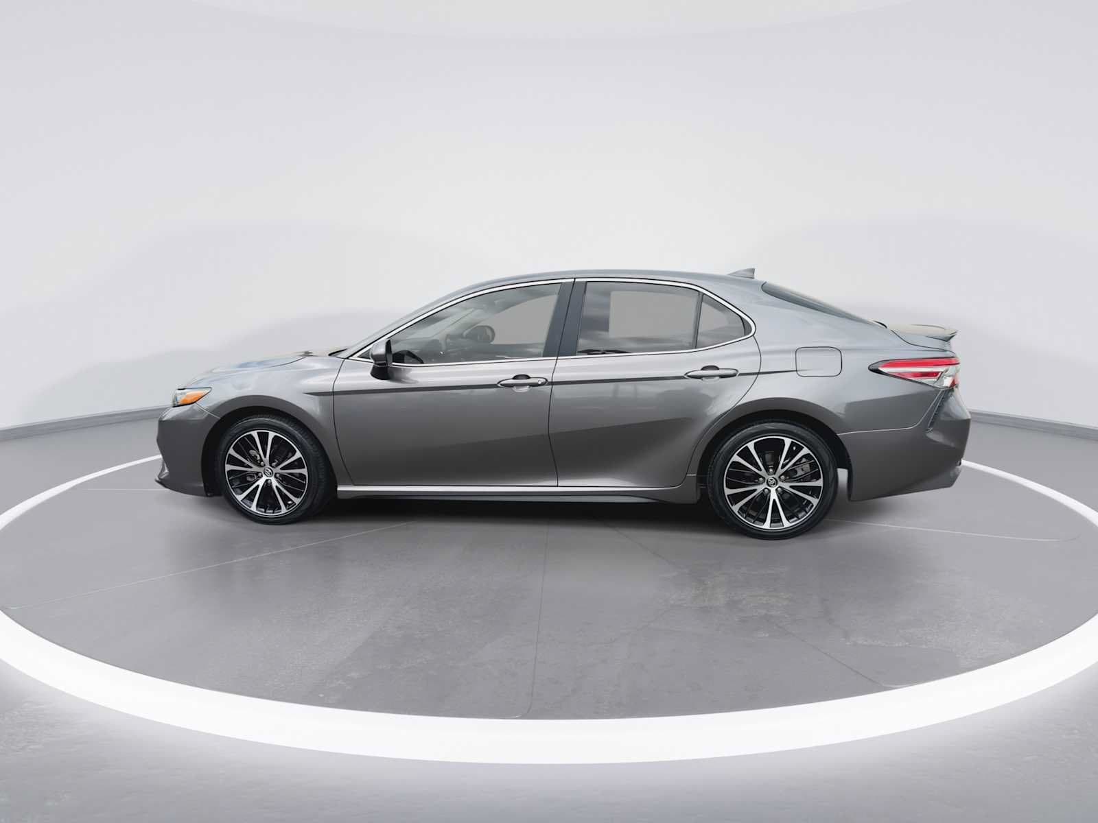 Thumbnail: 2019 Toyota Camry - 5