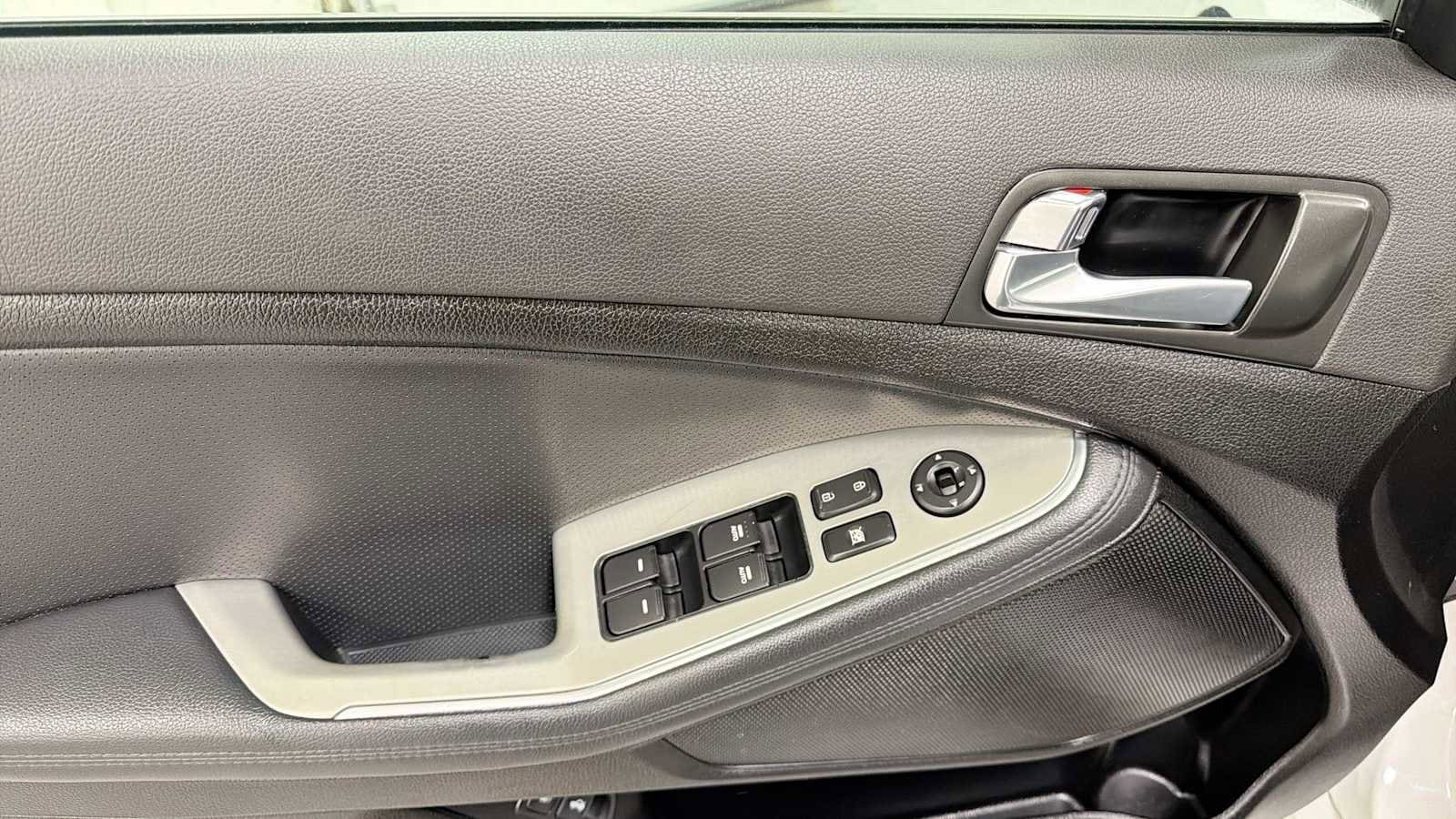 Thumbnail: 2014 Kia Optima - 14