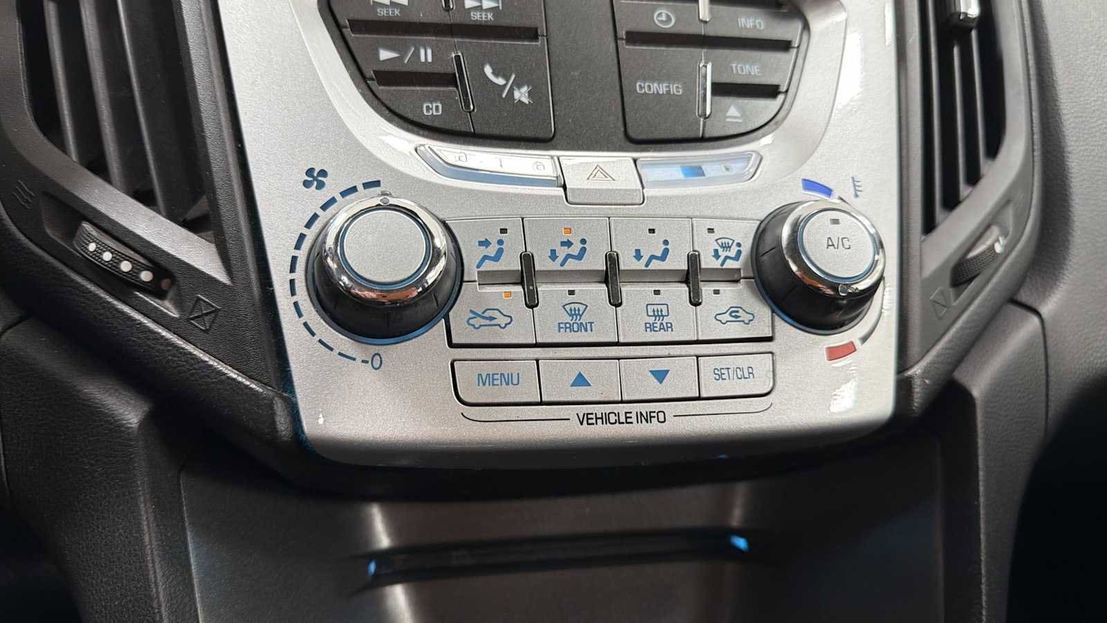 Thumbnail: 2013 Chevrolet Equinox - 19