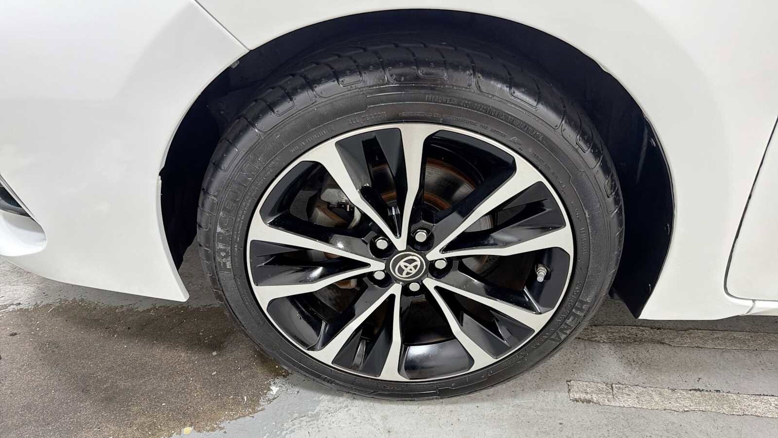 Thumbnail: 2019 Toyota Corolla - 10