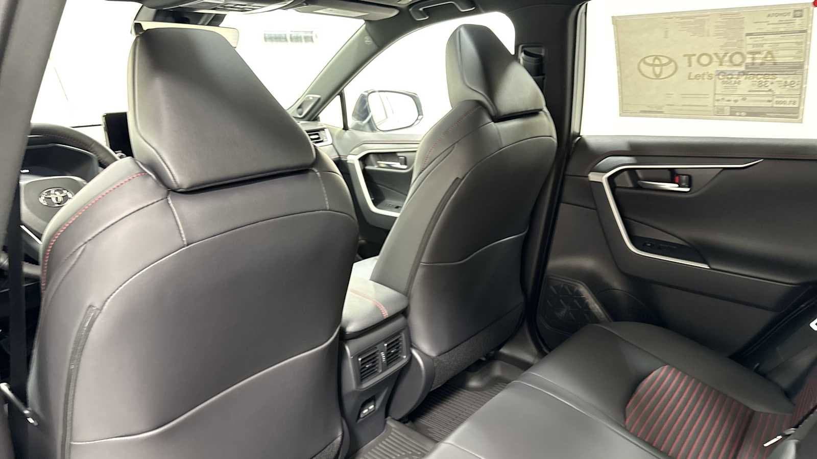 Thumbnail: 2025 Toyota RAV4 - 26