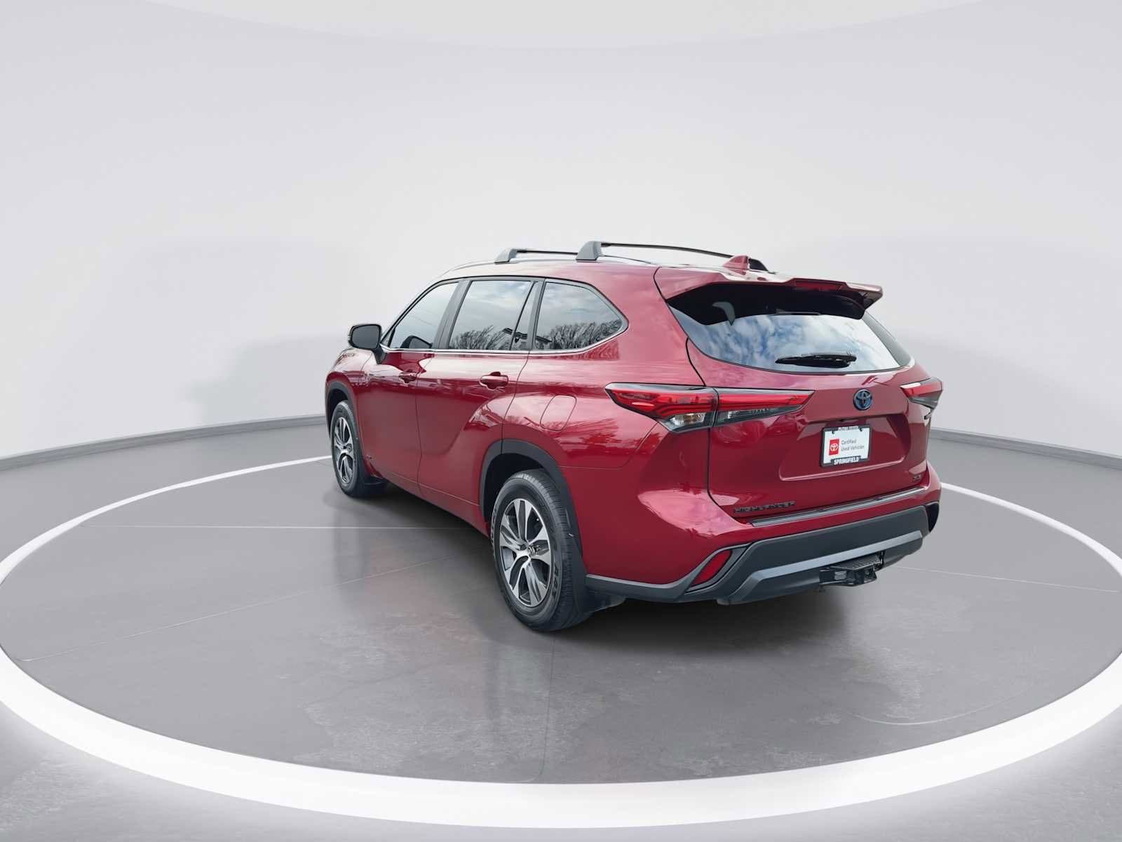 Thumbnail: 2023 Toyota Highlander - 6