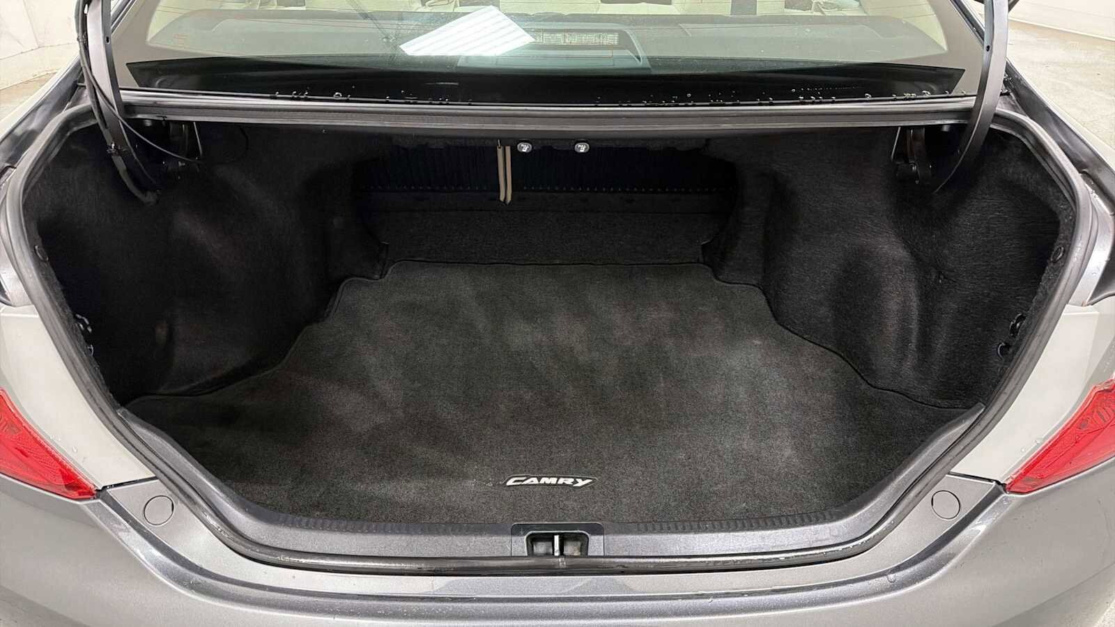 Thumbnail: 2013 Toyota Camry - 28