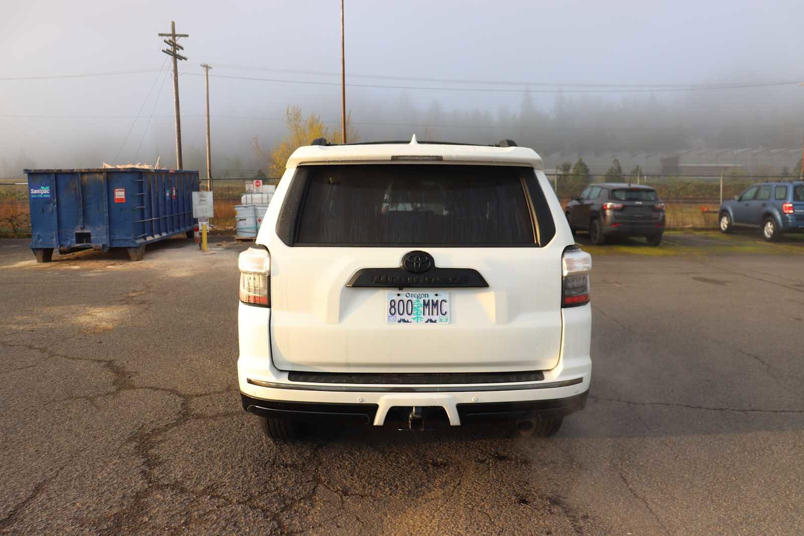 Thumbnail: 2021 Toyota 4Runner - 6