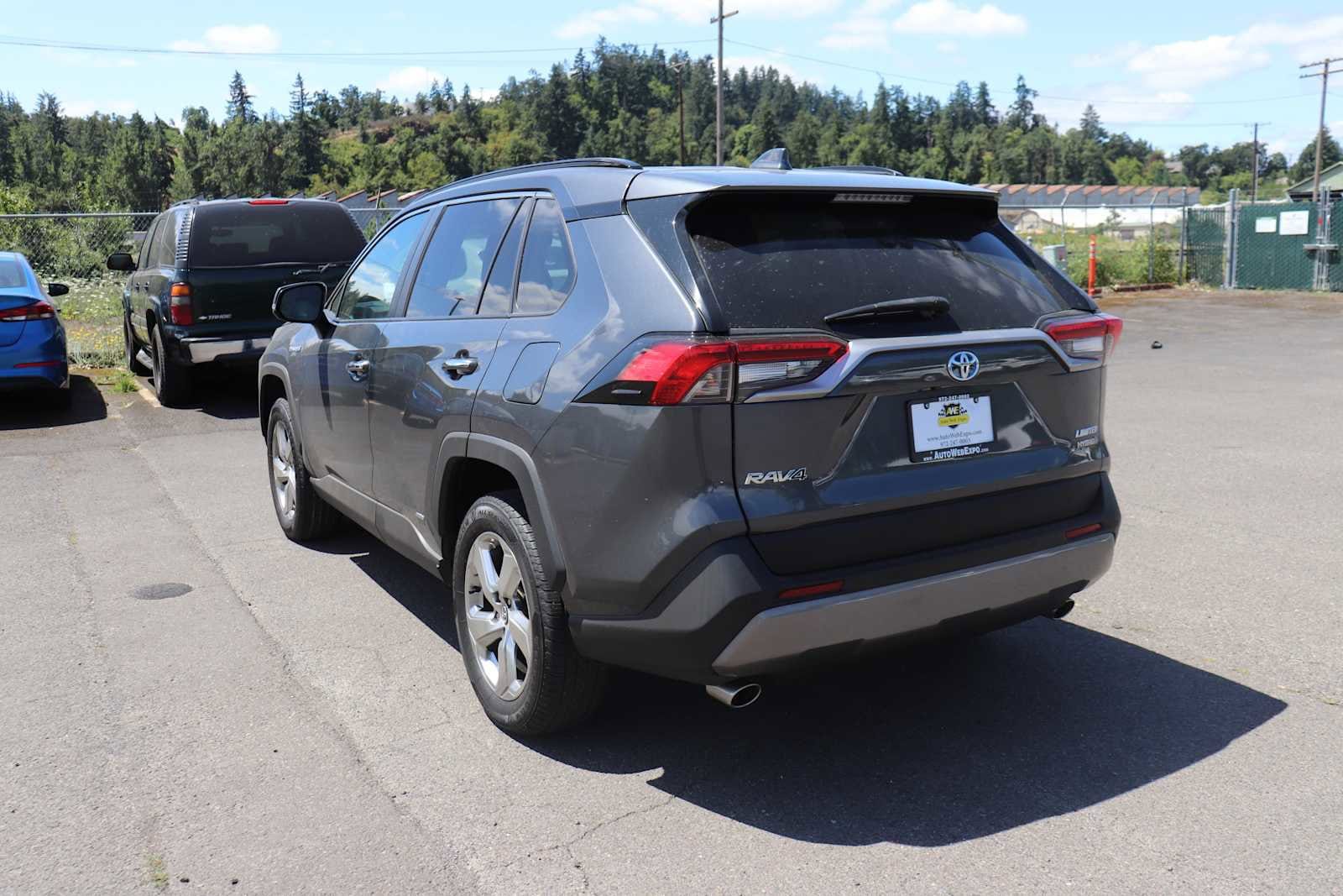 Thumbnail: 2020 Toyota RAV4 - 7