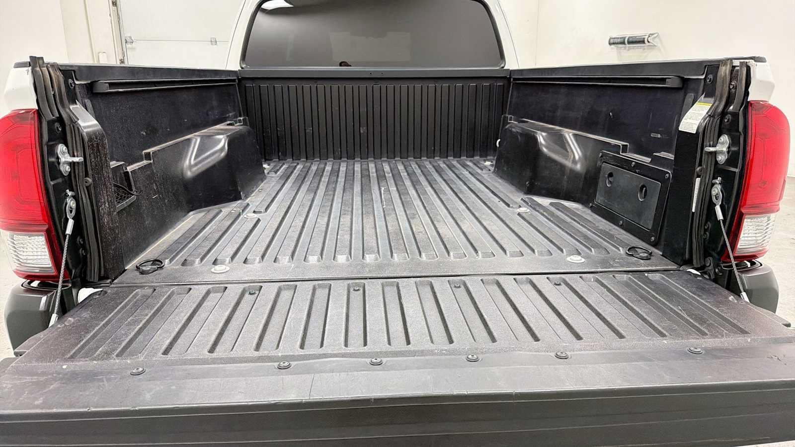Thumbnail: 2022 Toyota Tacoma - 27