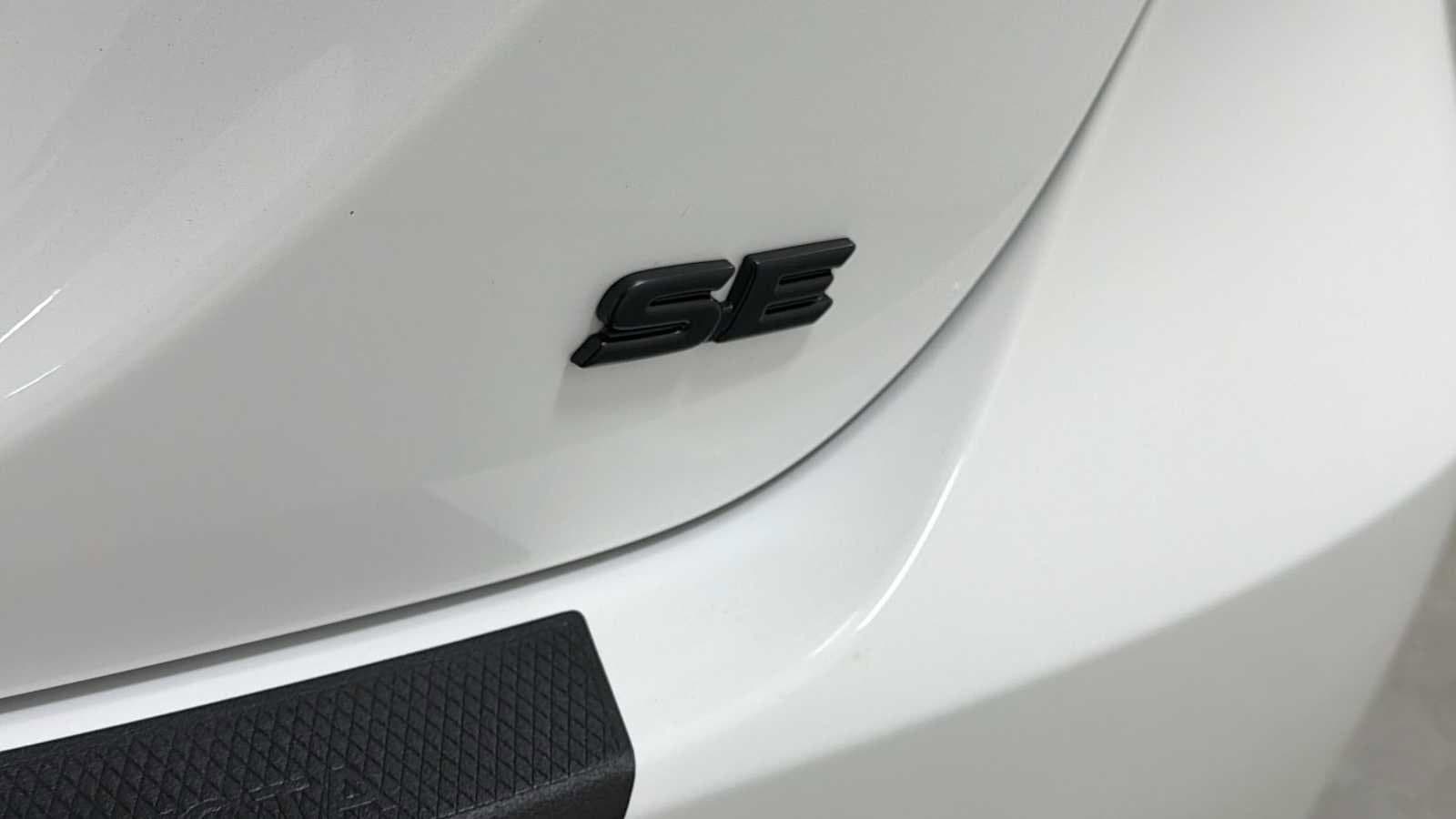 Thumbnail: 2023 Toyota Camry - 28
