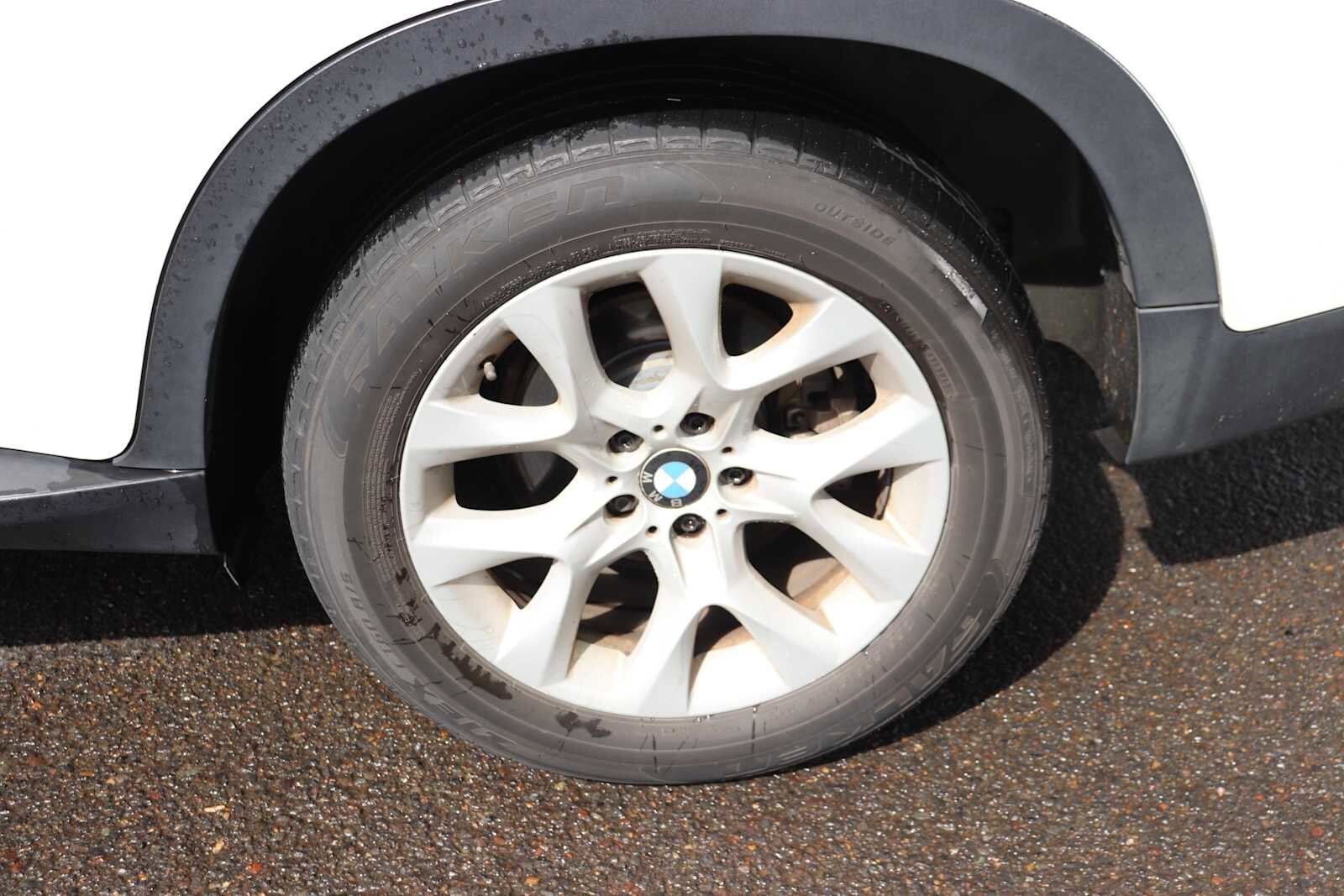 Thumbnail: 2013 BMW X5 - 9