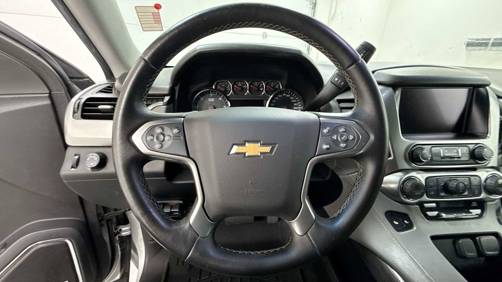 Thumbnail: 2015 Chevrolet Suburban - 16