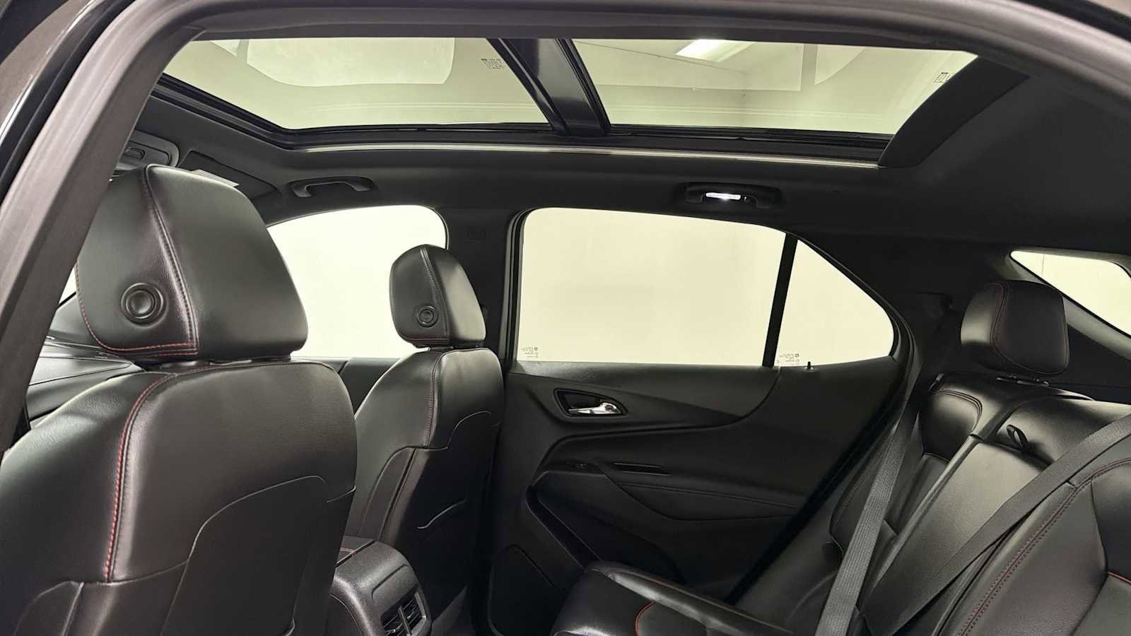 Thumbnail: 2022 Chevrolet Equinox - 24