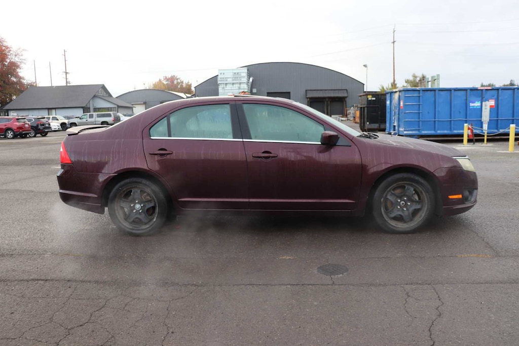 Used 2011 Ford Fusion SE Sedan