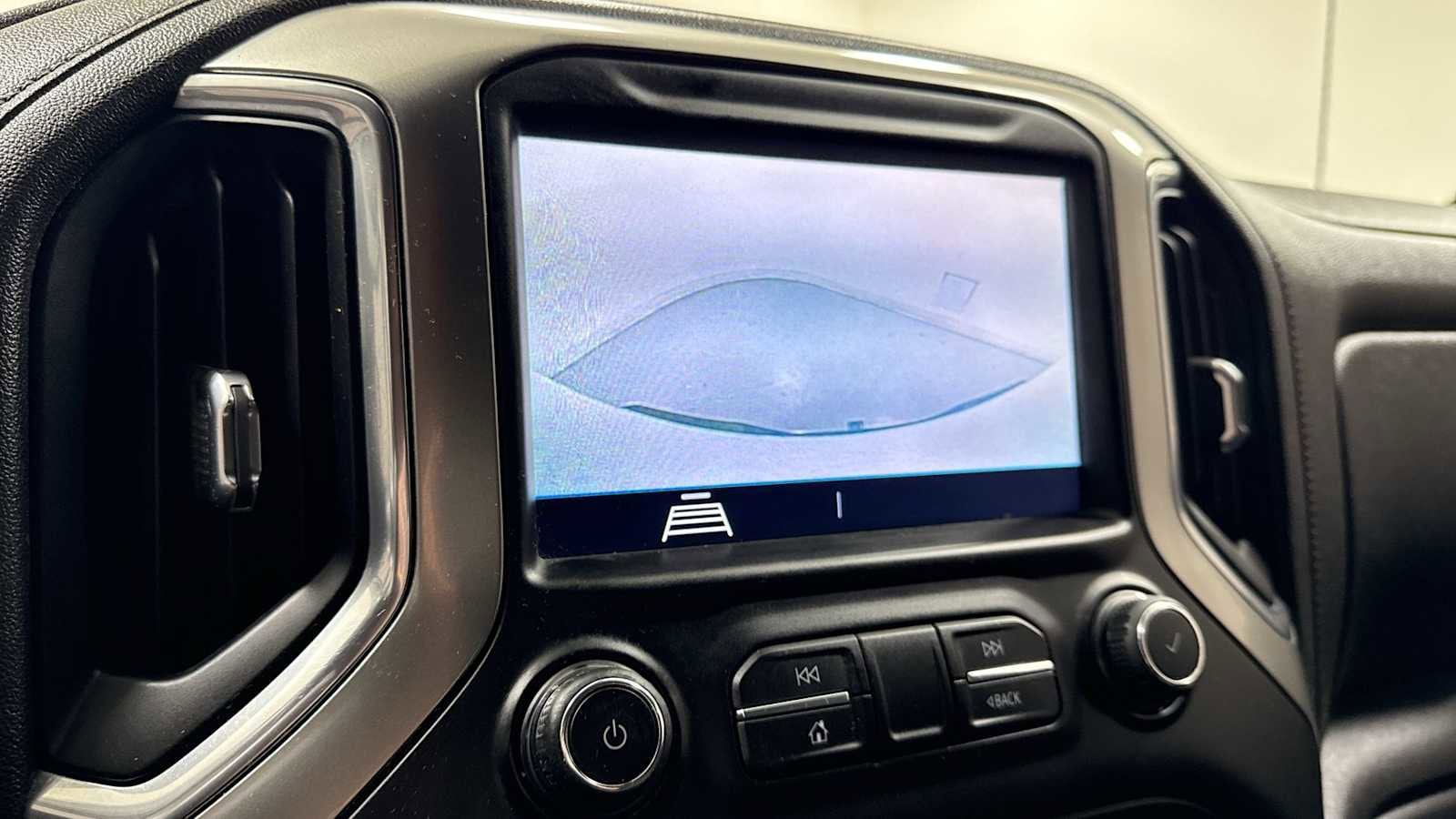 Thumbnail: 2020 Chevrolet Silverado 1500 - 19