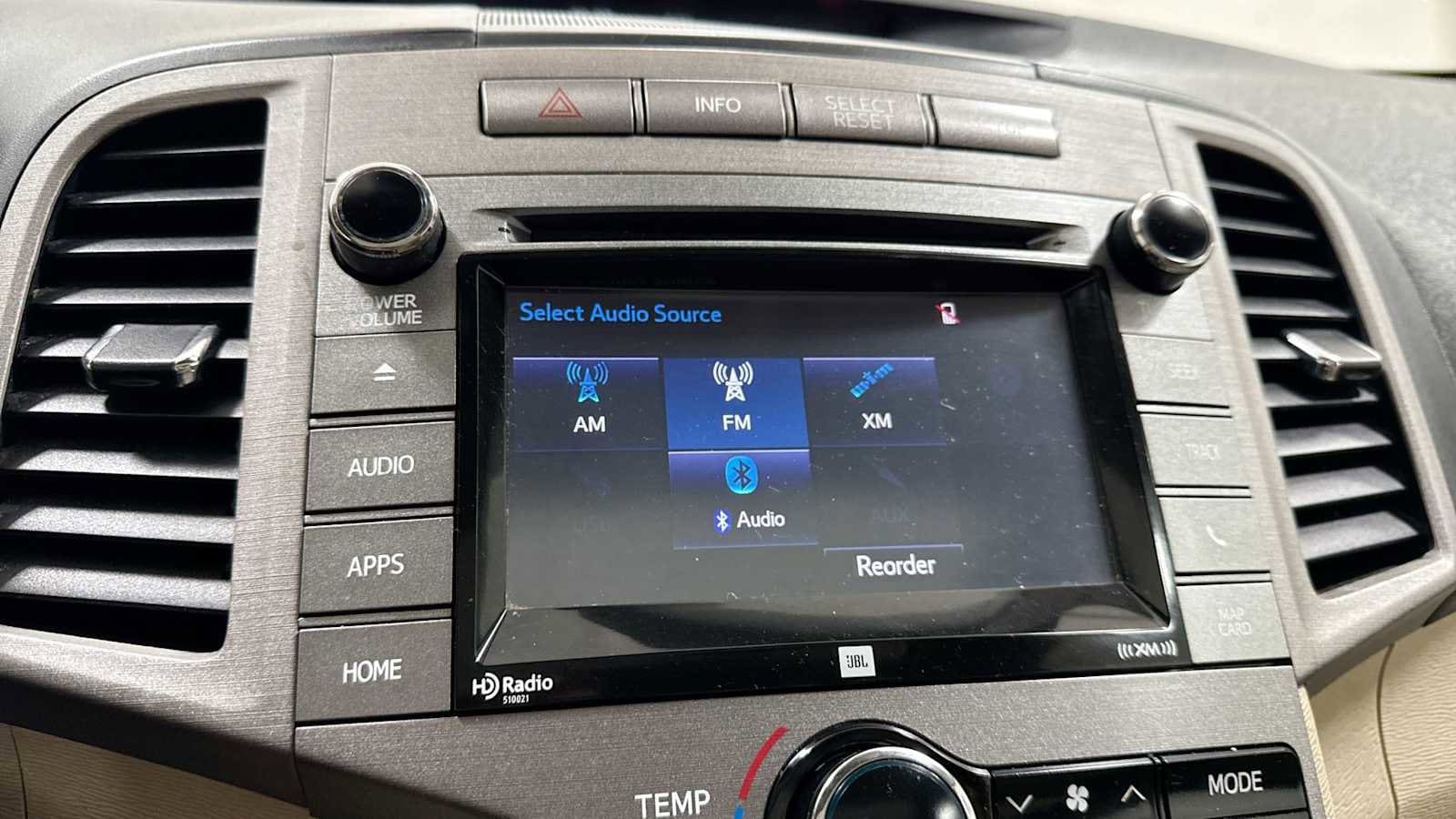 Thumbnail: 2015 Toyota Venza - 18