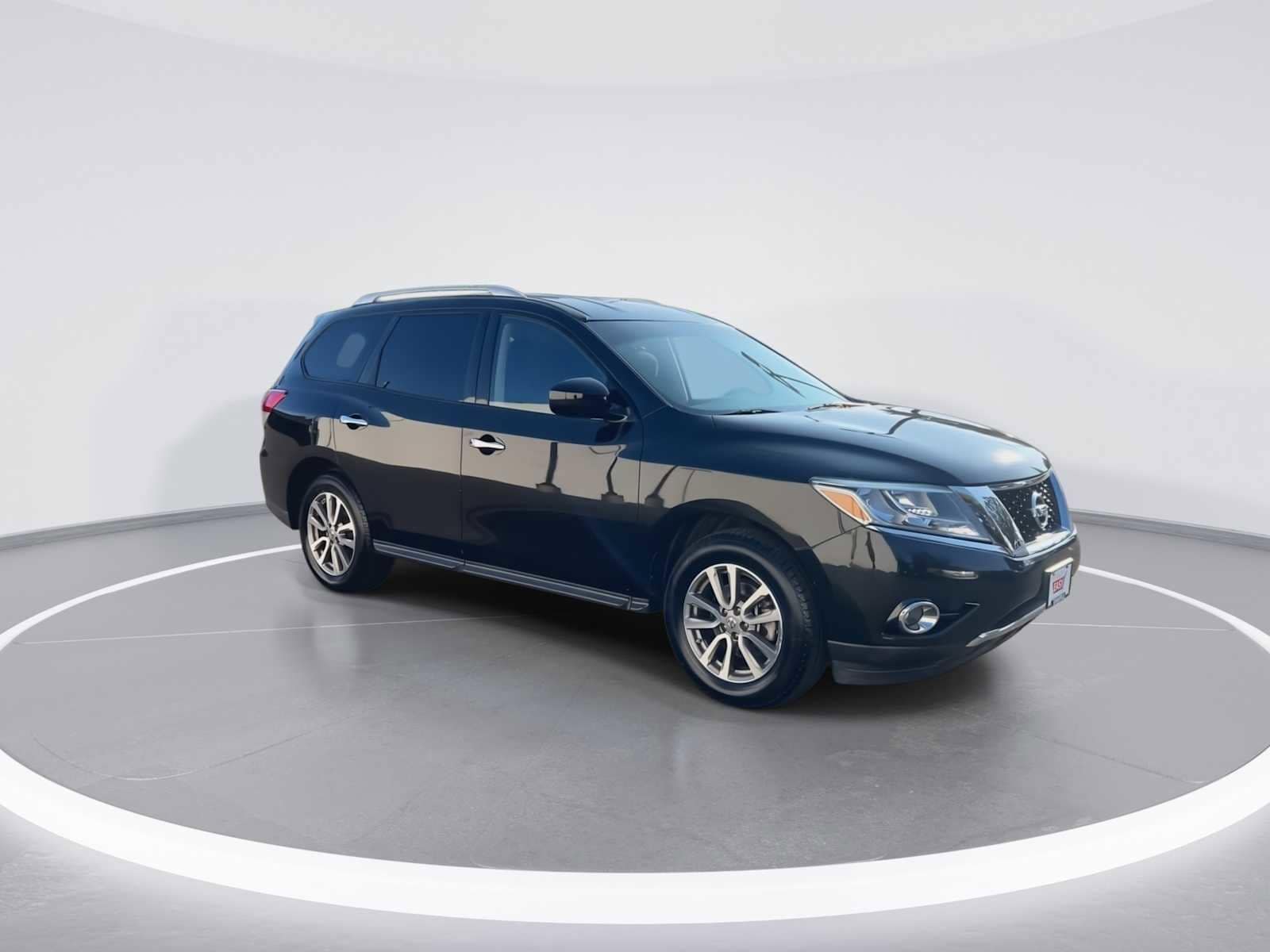 Used 2015 Nissan Pathfinder SV with VIN 5N1AR2MN8FC620433 for sale in Springfield, OR