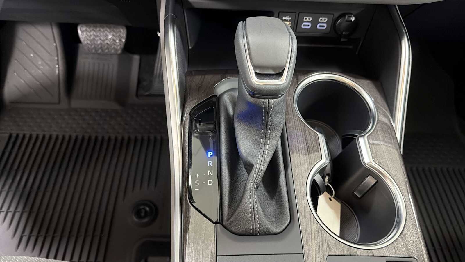 Thumbnail: 2026 Toyota Highlander - 22