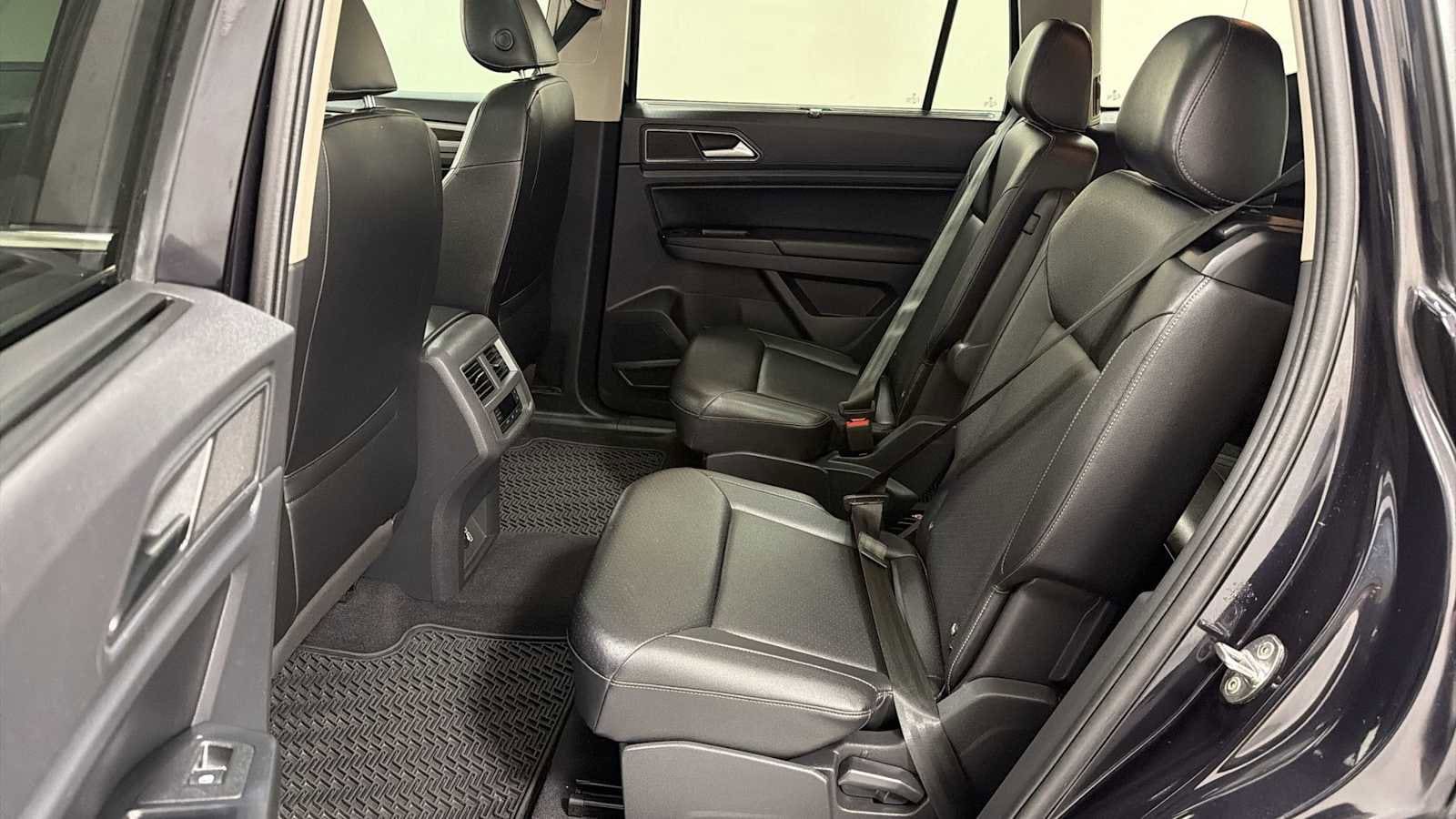 Thumbnail: 2019 Volkswagen Atlas - 24