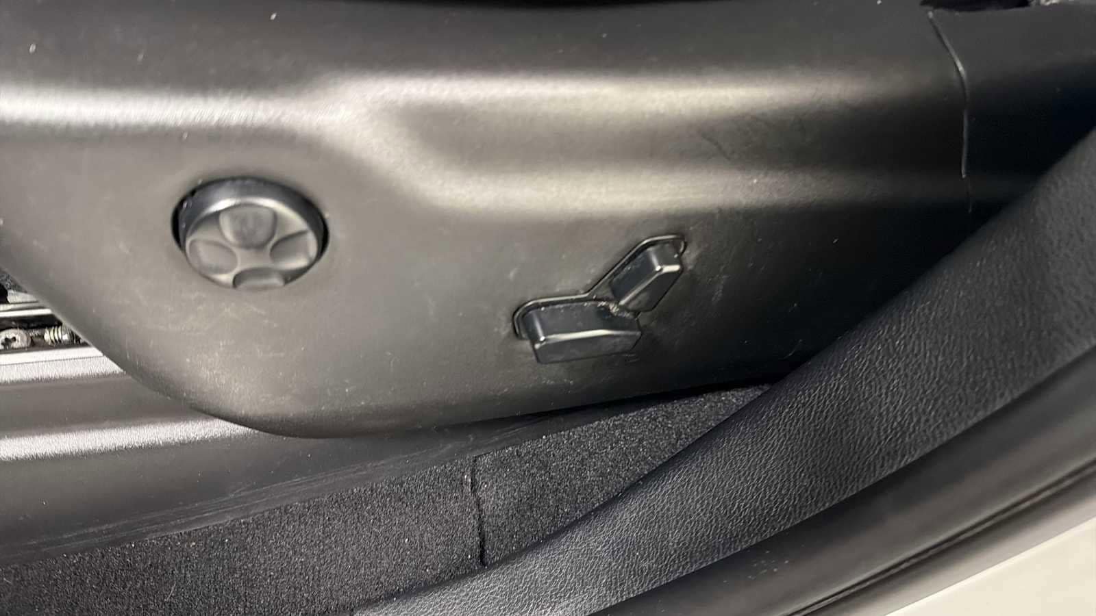 Thumbnail: 2019 Jeep Grand Cherokee - 14