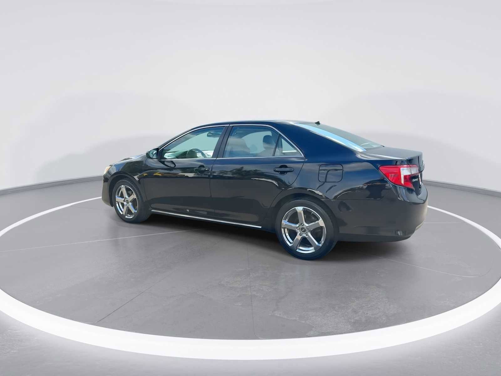 2014 Toyota Camry LE 6
