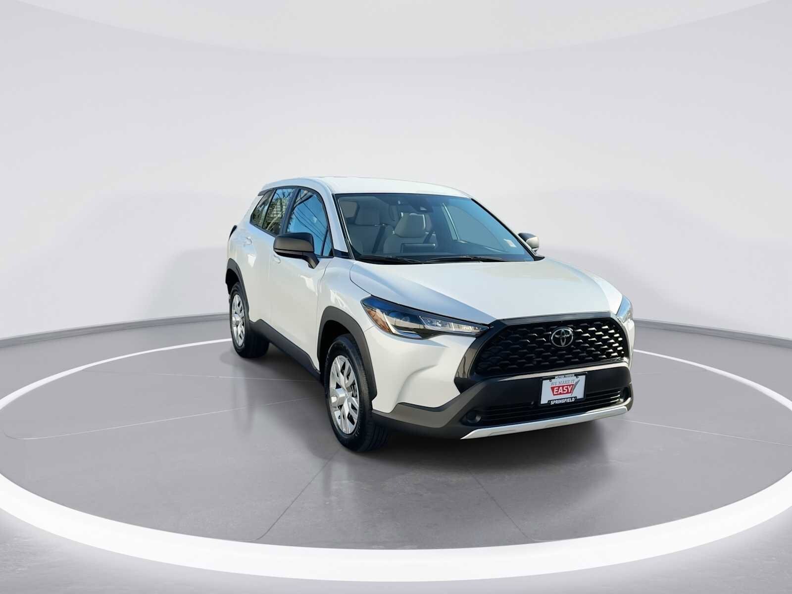 2022 Toyota Corolla Cross L photo 2