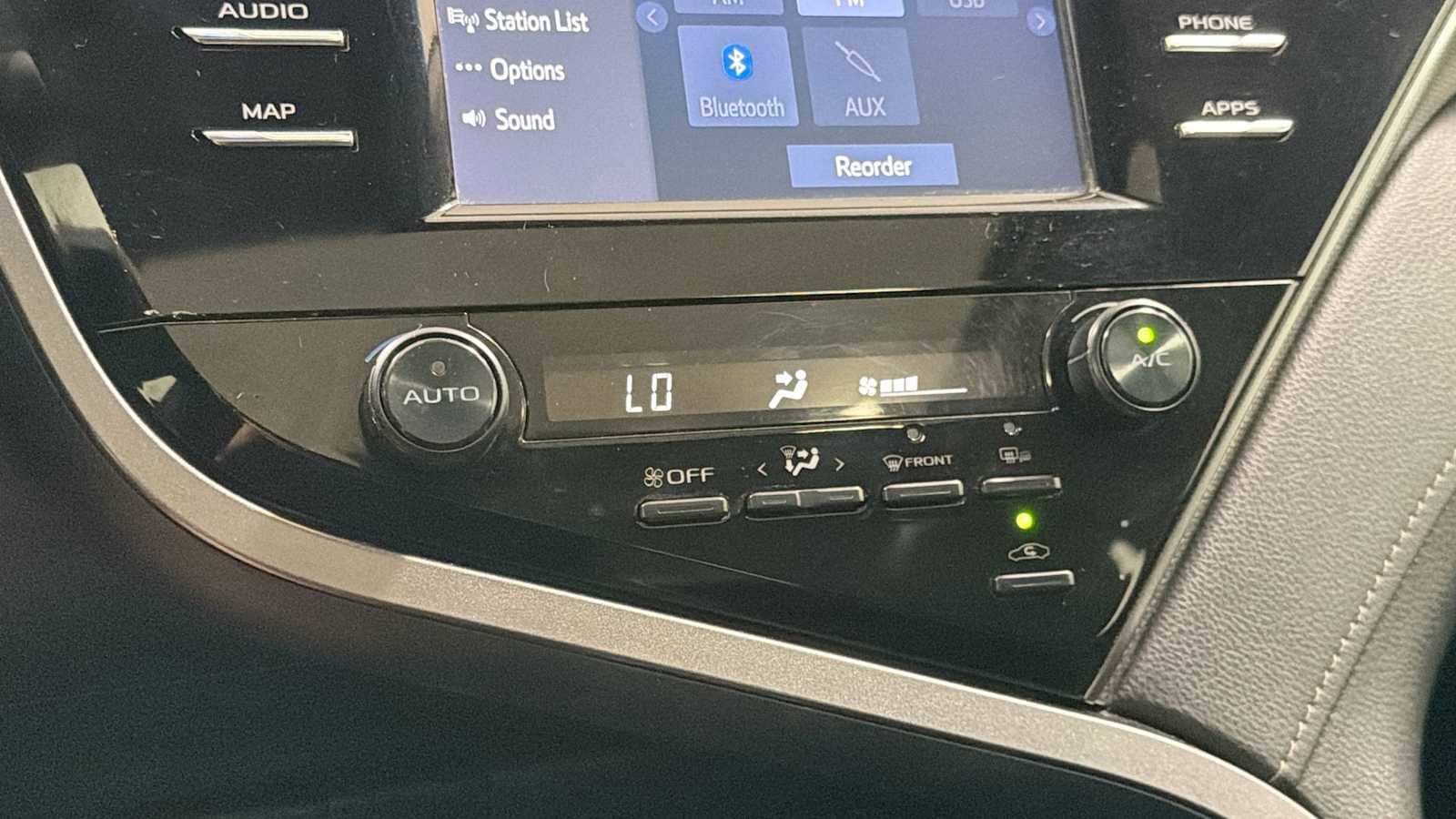 Thumbnail: 2019 Toyota Camry - 20