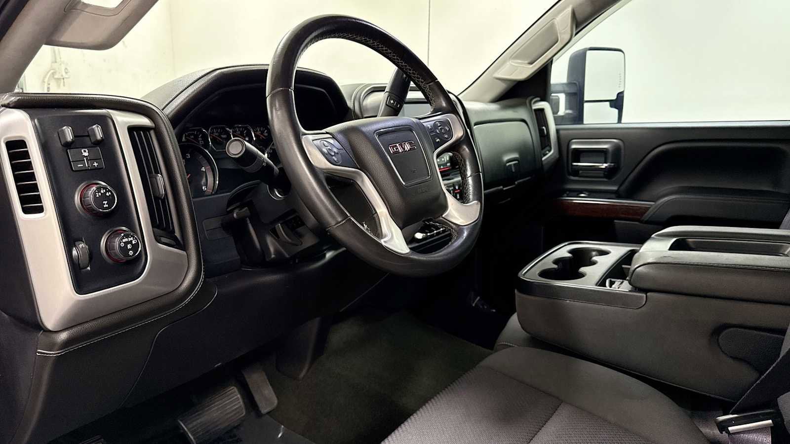 Thumbnail: 2016 GMC Sierra 2500 - 12