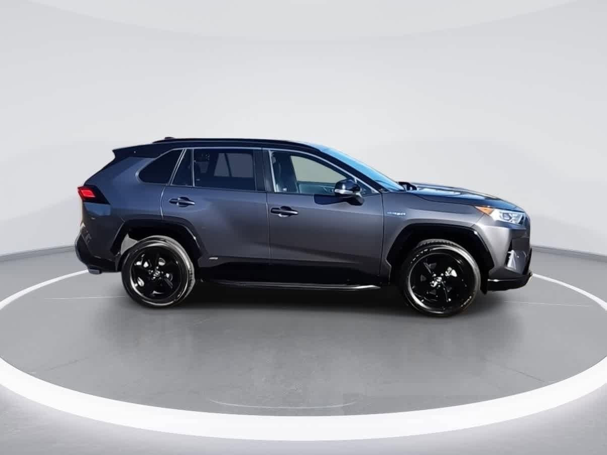 Thumbnail: 2020 Toyota RAV4 - 9