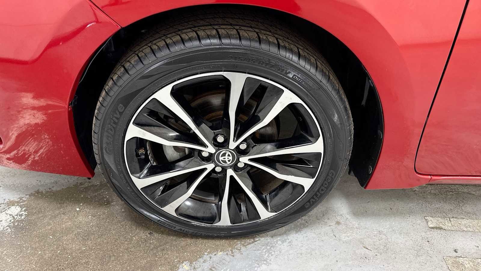 Thumbnail: 2018 Toyota Corolla - 10