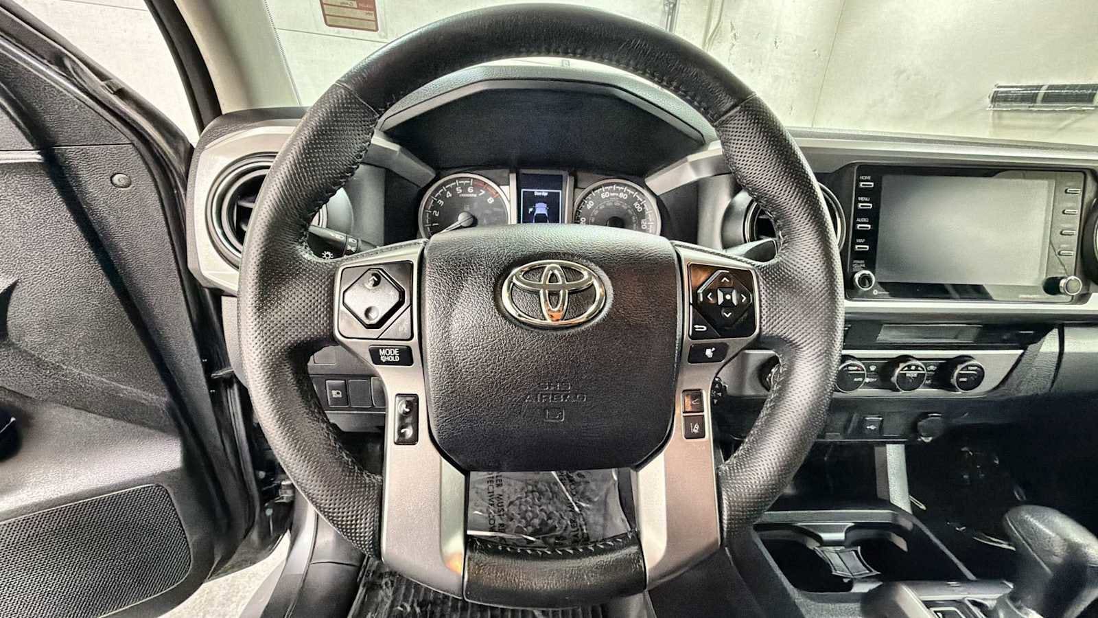 Thumbnail: 2022 Toyota Tacoma - 16