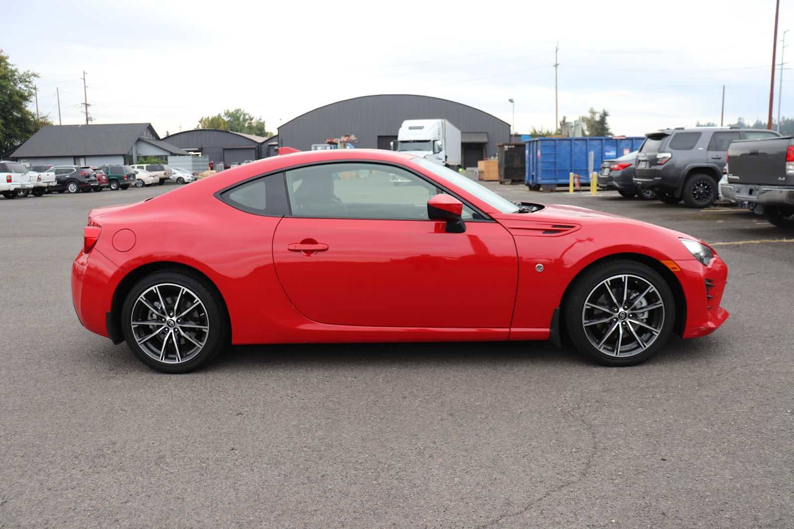 Thumbnail: 2017 Toyota 86 - 4
