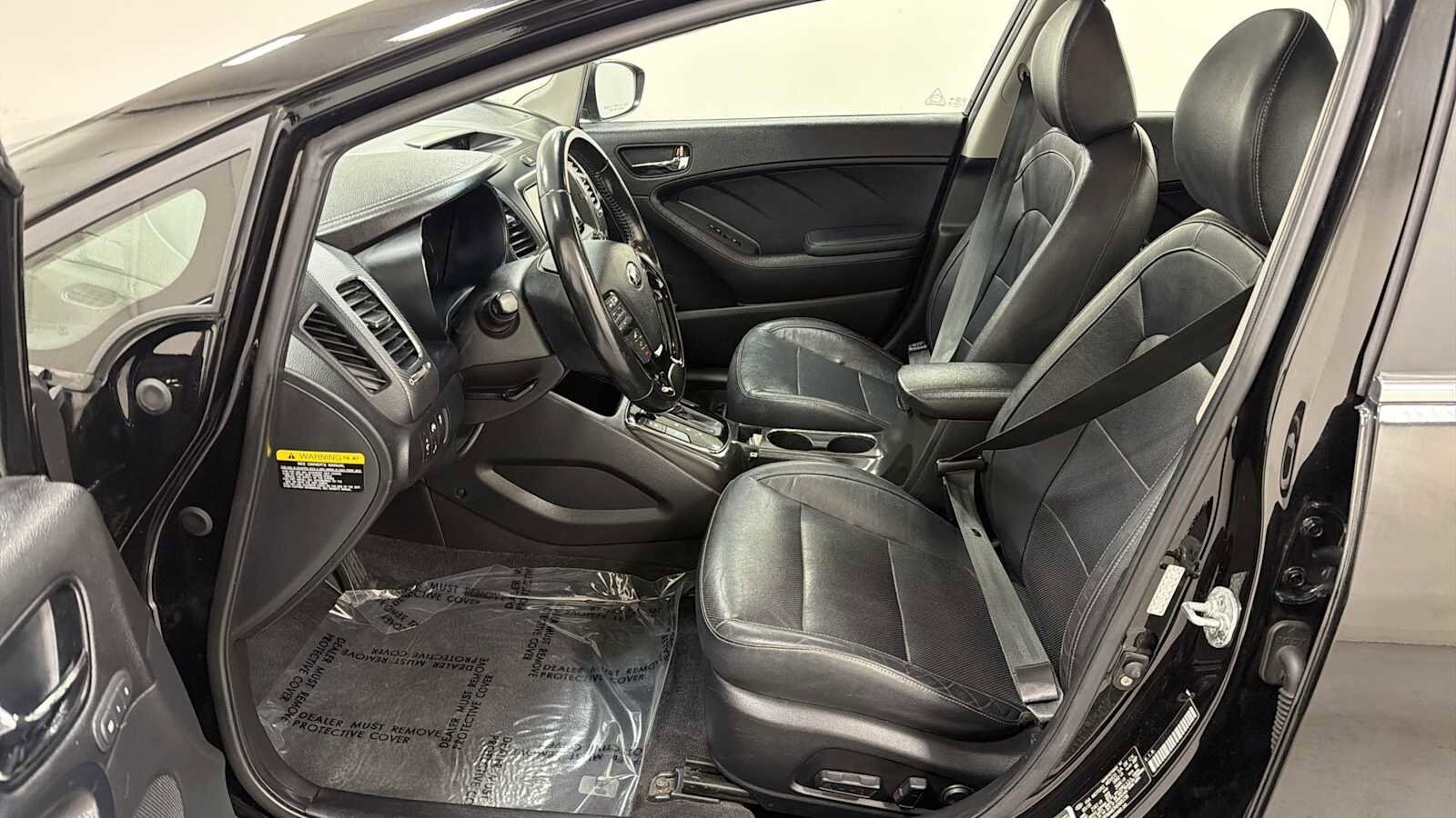 Thumbnail: 2017 Kia Forte - 13