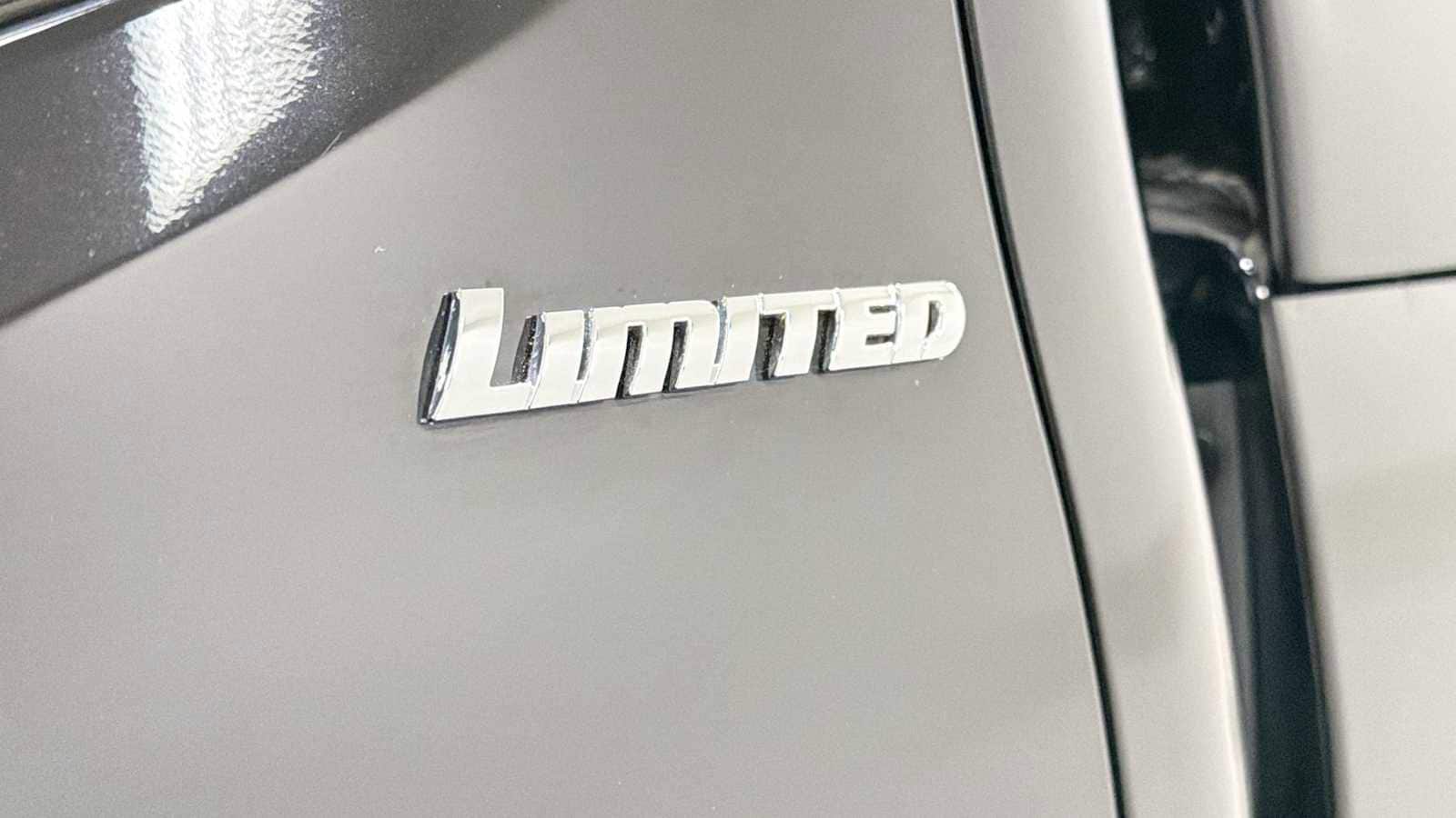Thumbnail: 2023 Toyota Tacoma - 28