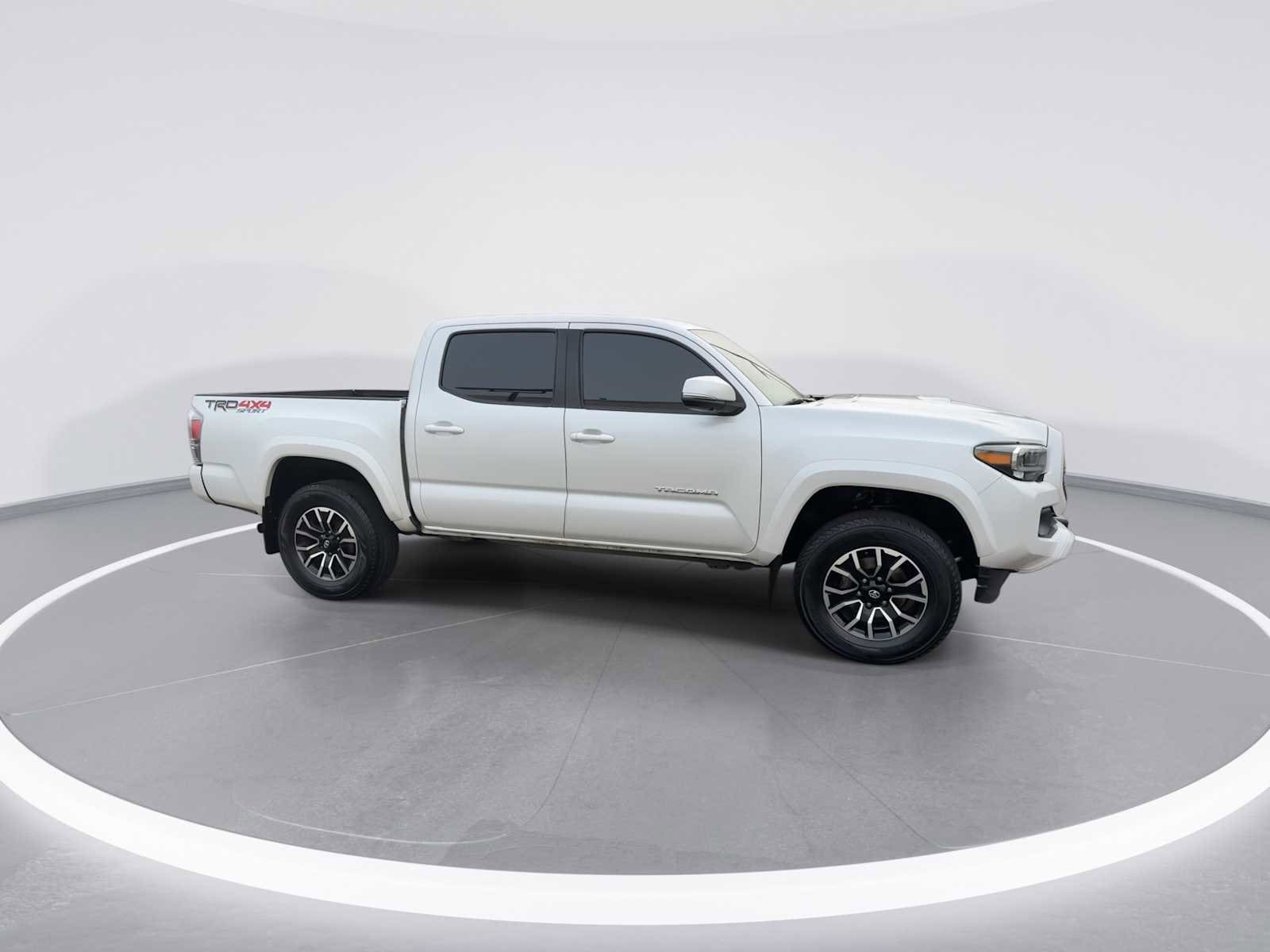 Thumbnail: 2021 Toyota Tacoma - 9