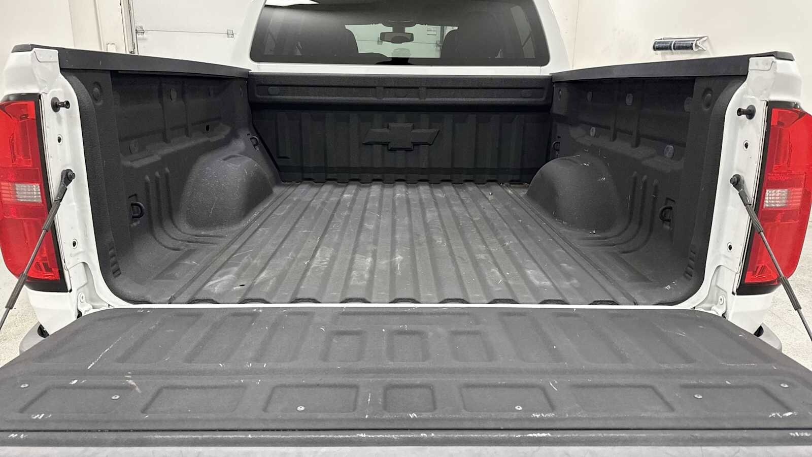 Thumbnail: 2019 Chevrolet Colorado - 28