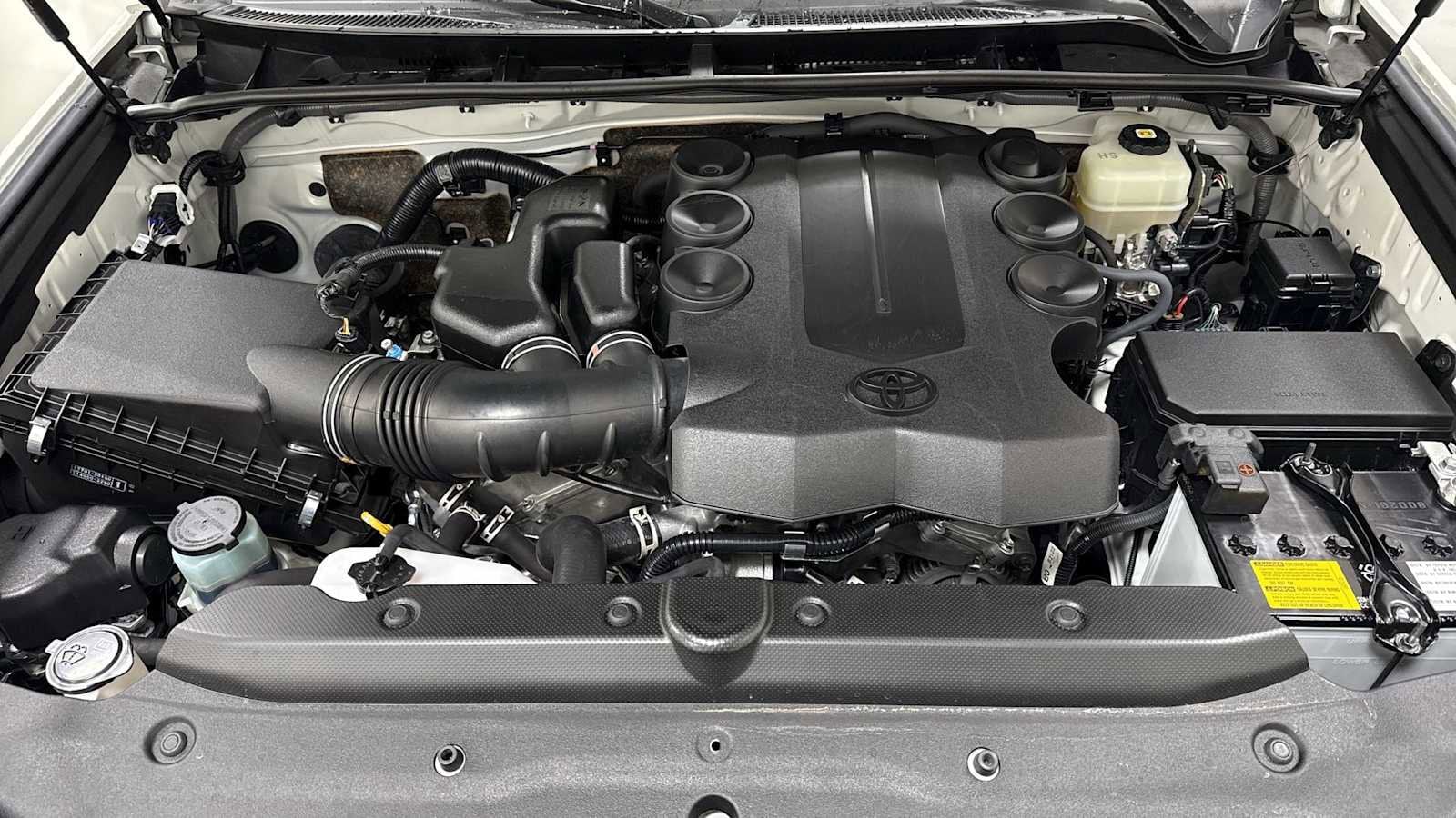 Thumbnail: 2022 Toyota 4Runner - 32