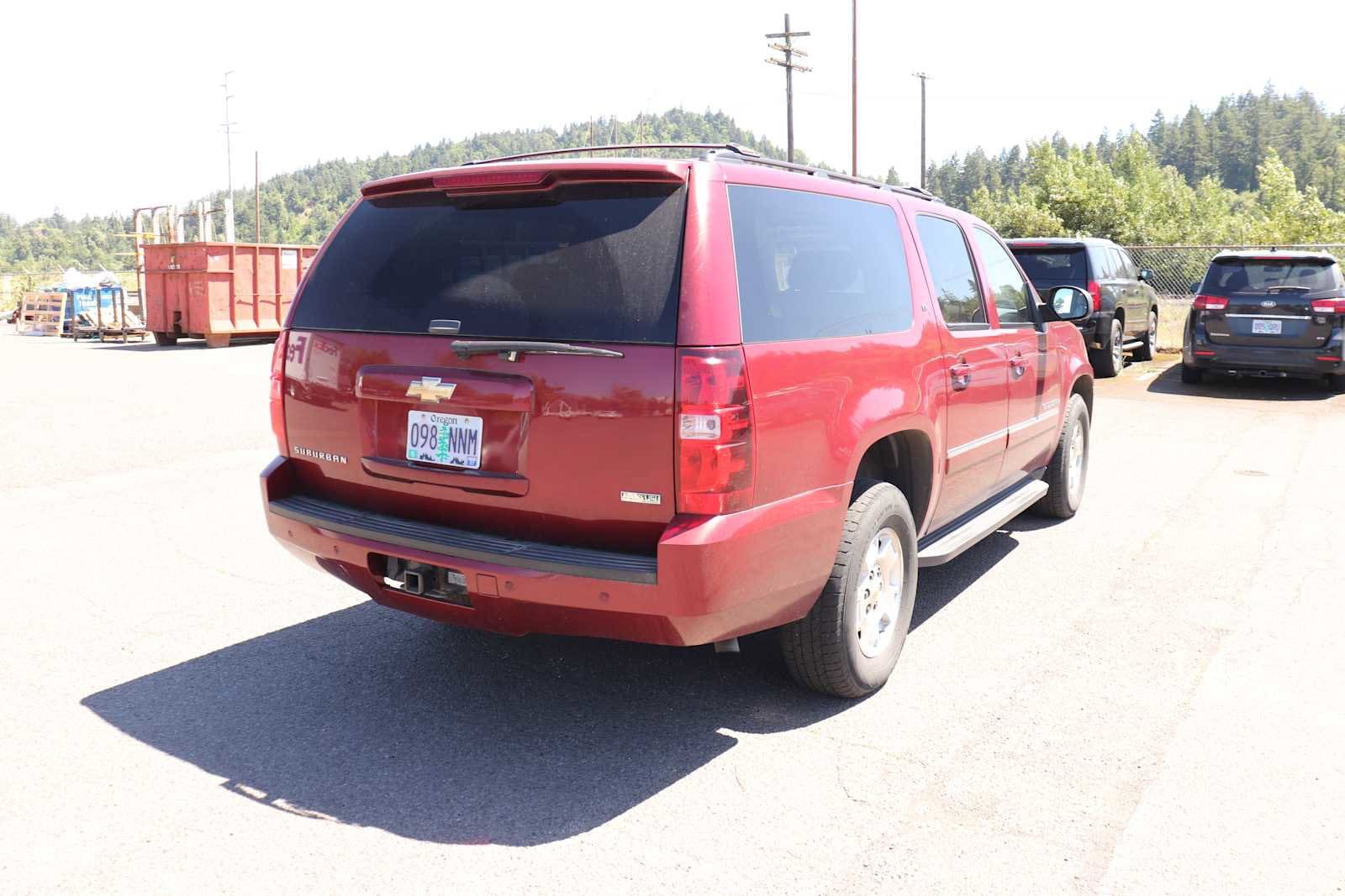 Thumbnail: 2010 Chevrolet Suburban - 5