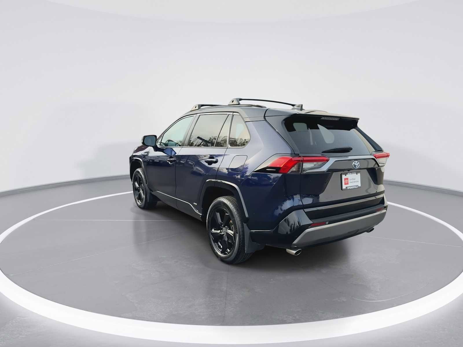 Thumbnail: 2021 Toyota RAV4 - 6