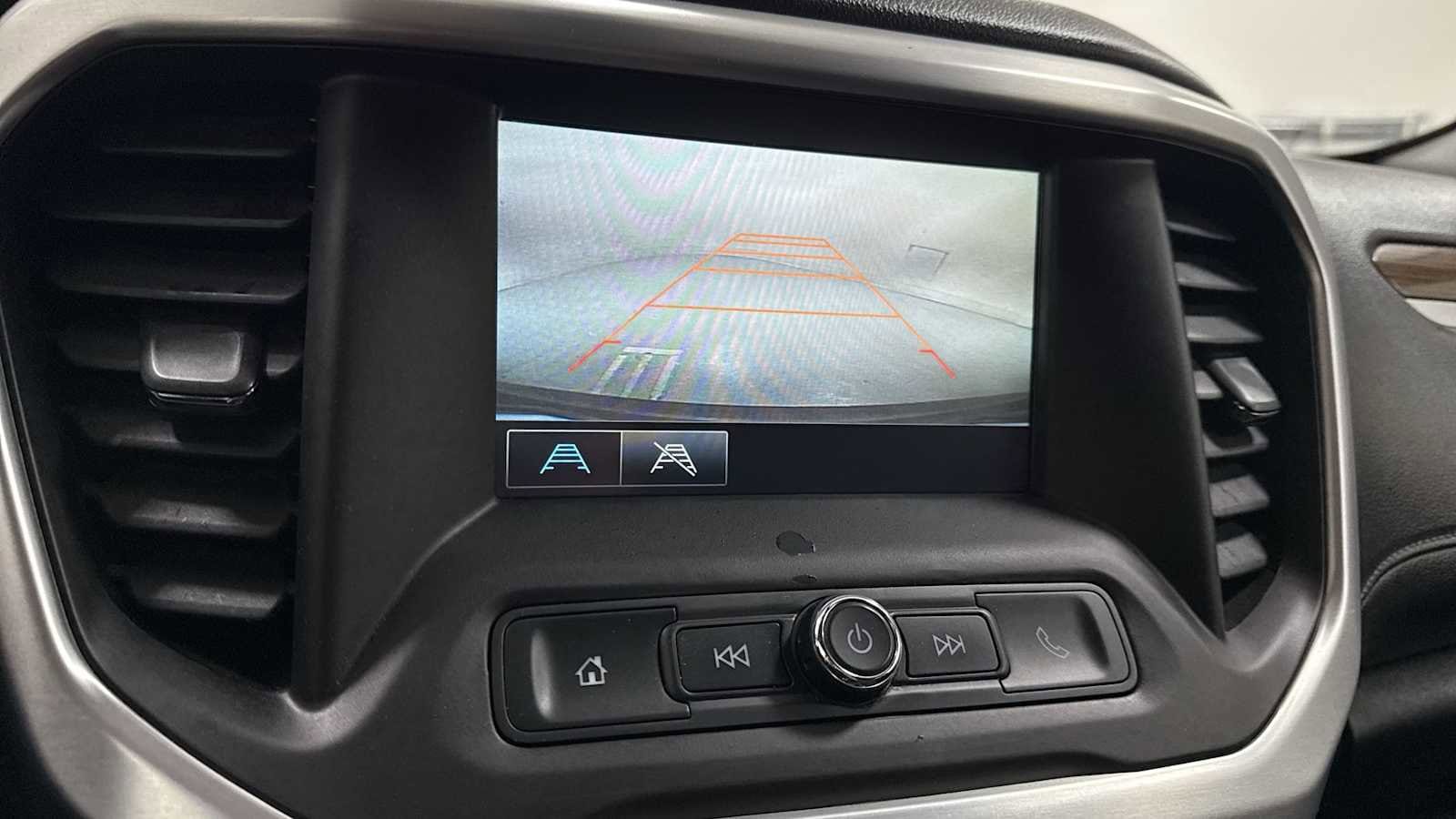 Thumbnail: 2017 GMC Acadia - 19